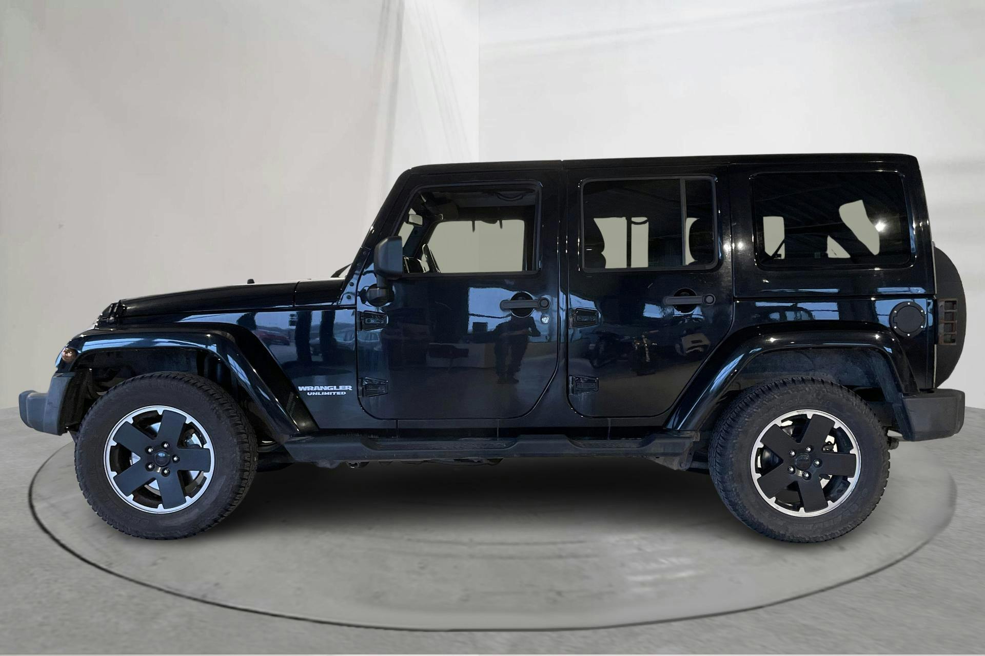 Presentation photo 2 of 16: Jeep Wrangler Unlimited 2.8 CRD (200hk) - 158 170 km - Automatic - black - 2012