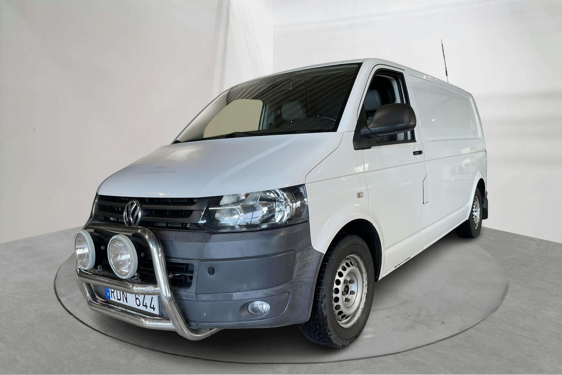 Presentationsfoto 1 av 17: VW Transporter T5 2.0 TDI 4MOTION (140hk) - 13 094 mil - Manuell - vit - 2012