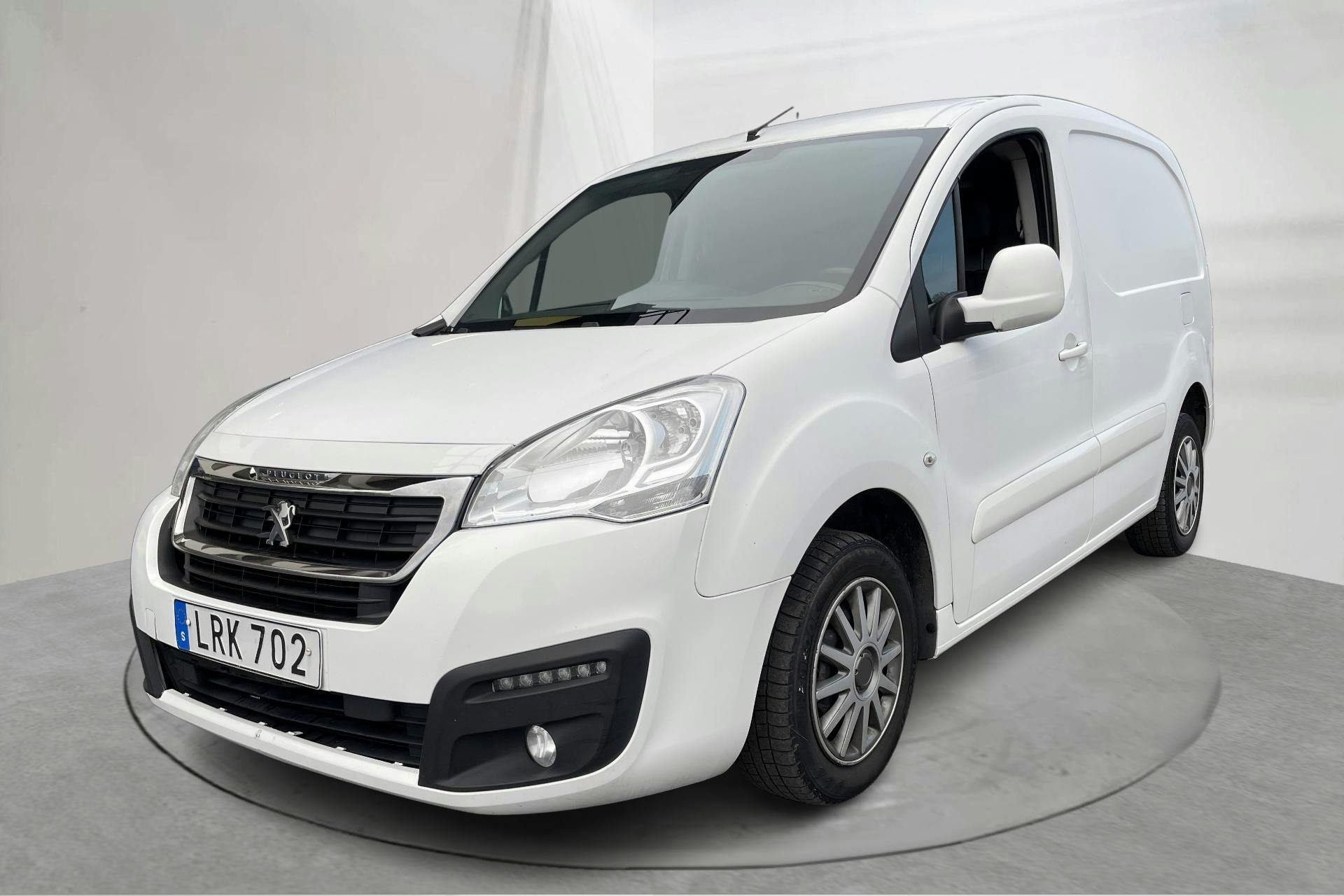 Presentationsfoto 1 av 12: Peugeot Partner 1.6 BlueHDI Skåp (100hk) - 17 383 mil - Automat - vit - 2016