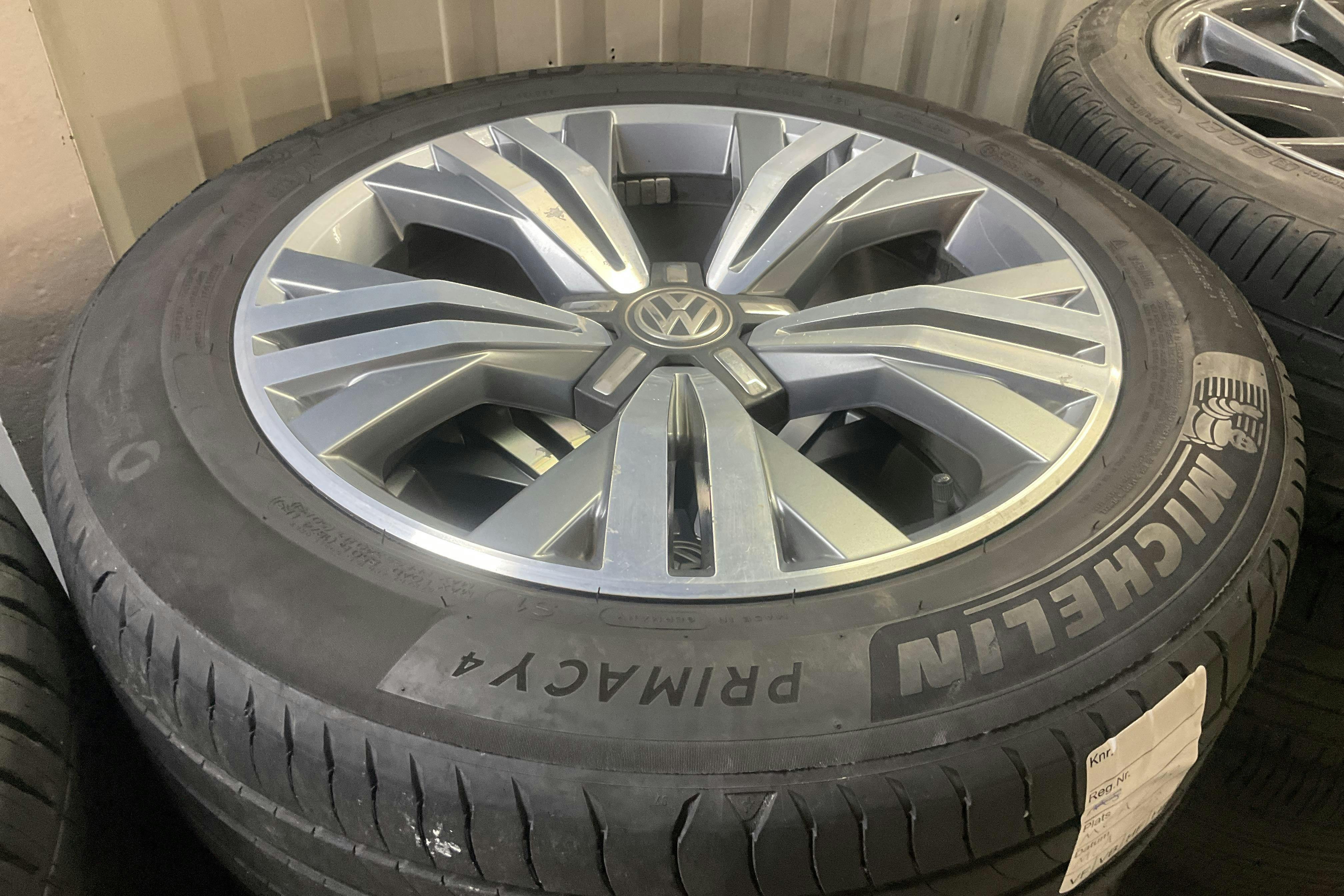 Presentationsfoto 14 av 14: VW Passat Alltrack 2.0 TDI 4MOTION (190hk) - 21 021 mil - Automat - silver - 2016