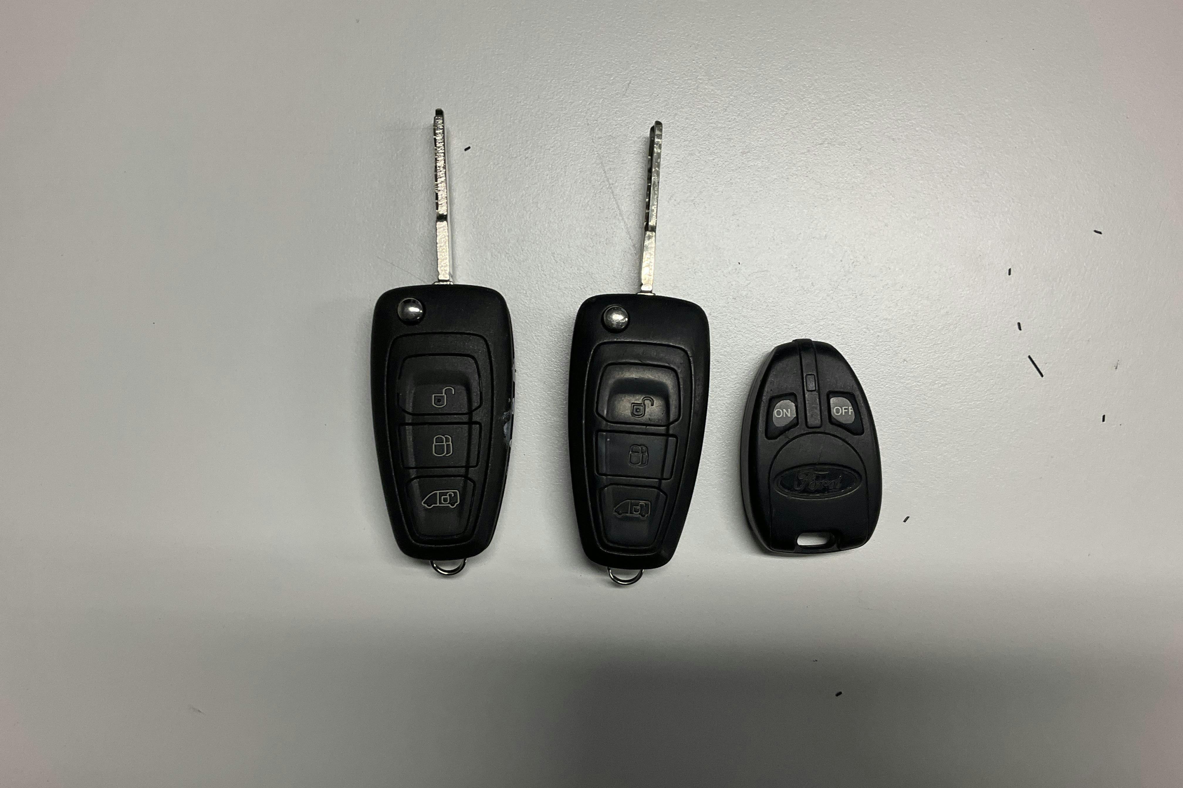 Presentationsfoto 15 av 15: Ford Transit Custom 300 MHEV (130hk) - 15 288 mil - Manuell - vit - 2021