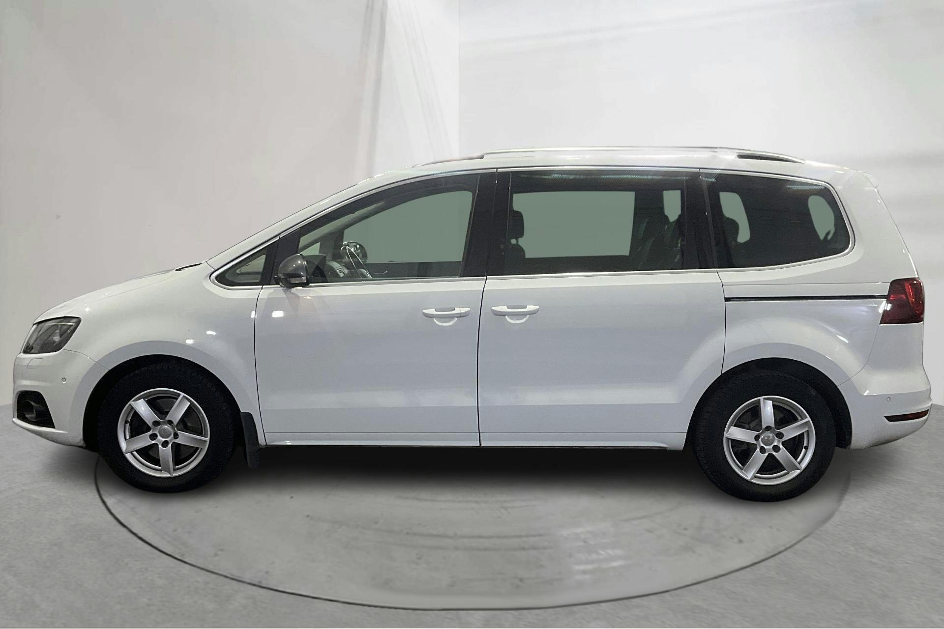 Presentation photo 2 of 19: Seat Alhambra 2.0 TDI 4WD (177hk) - 74 380 km - Automatic - white - 2020