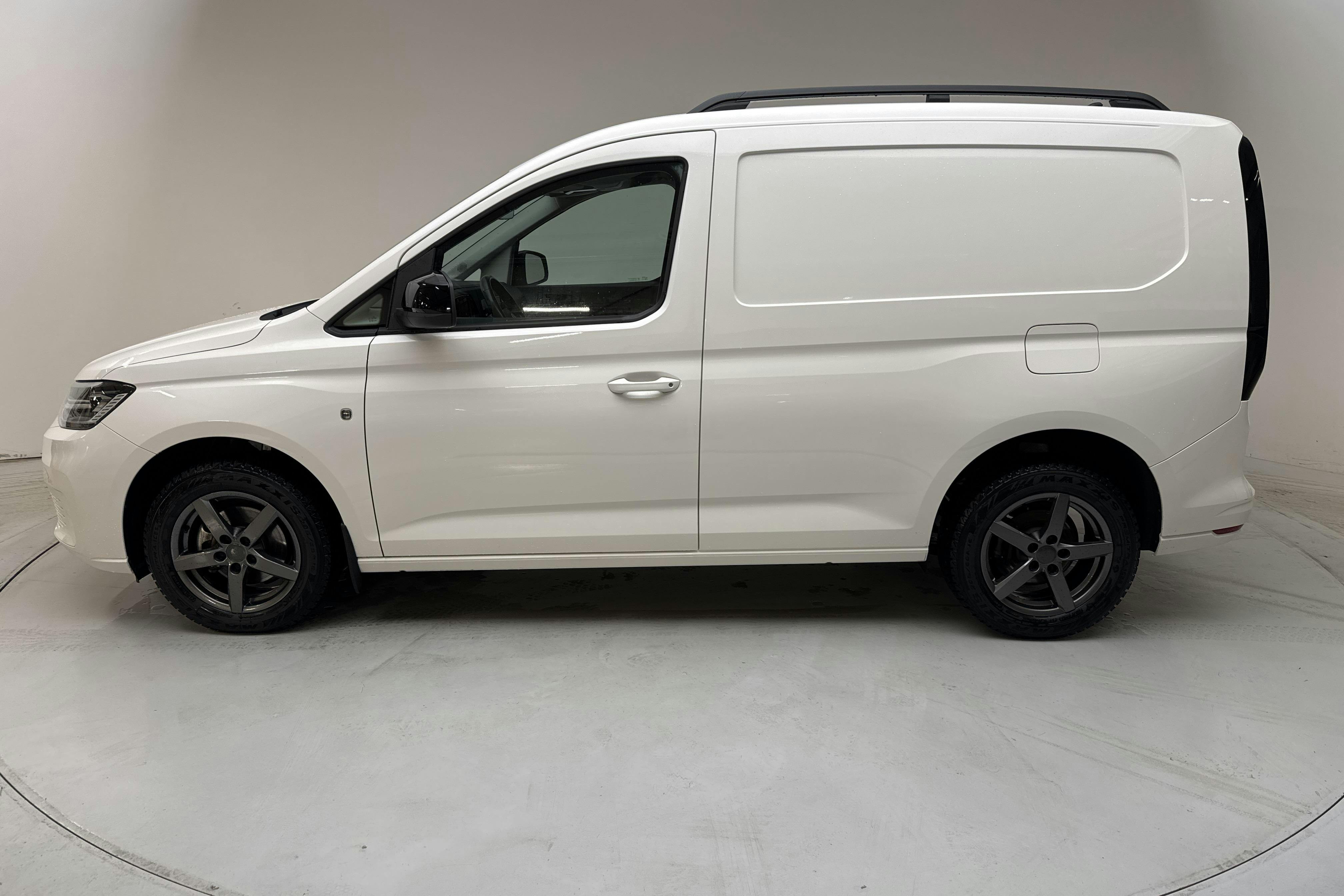 Presentationsfoto 2 av 14: VW Caddy Cargo 2.0 TDI (102hk) - 2 941 mil - Manuell - vit - 2024