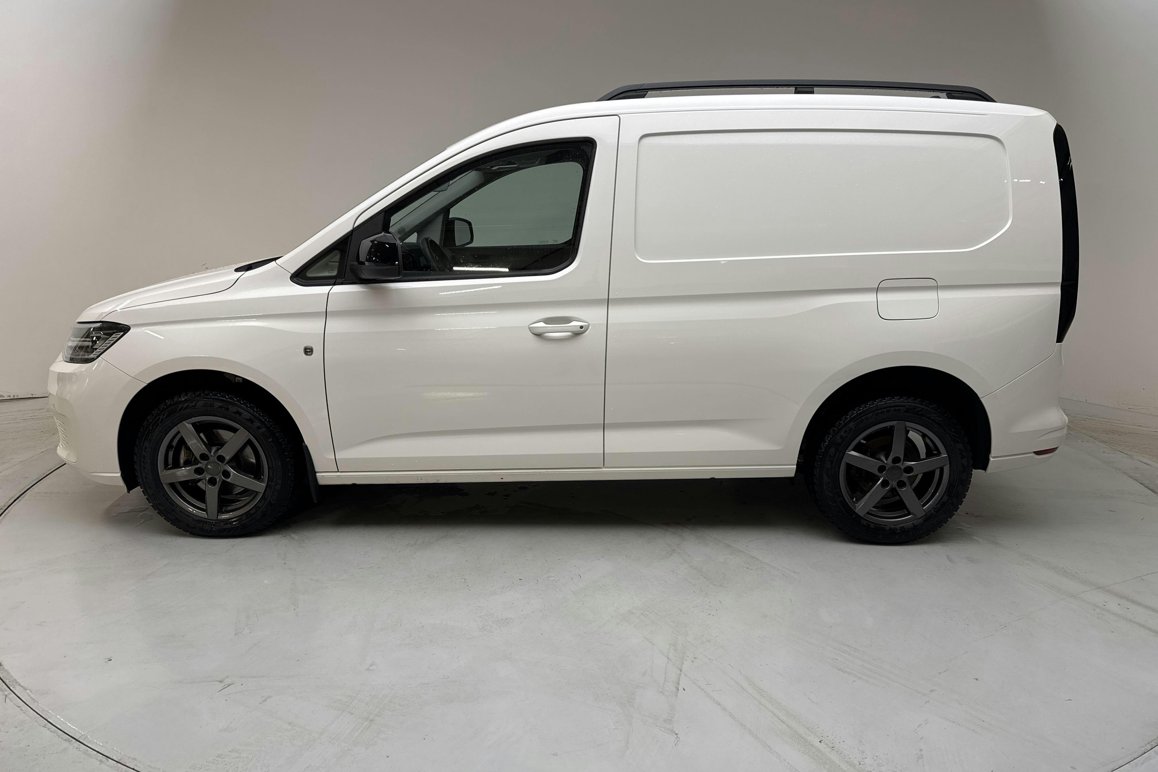 Presentationsfoto 2 av 14: VW Caddy Cargo 2.0 TDI (102hk) - 3 920 mil - Manuell - vit - 2024