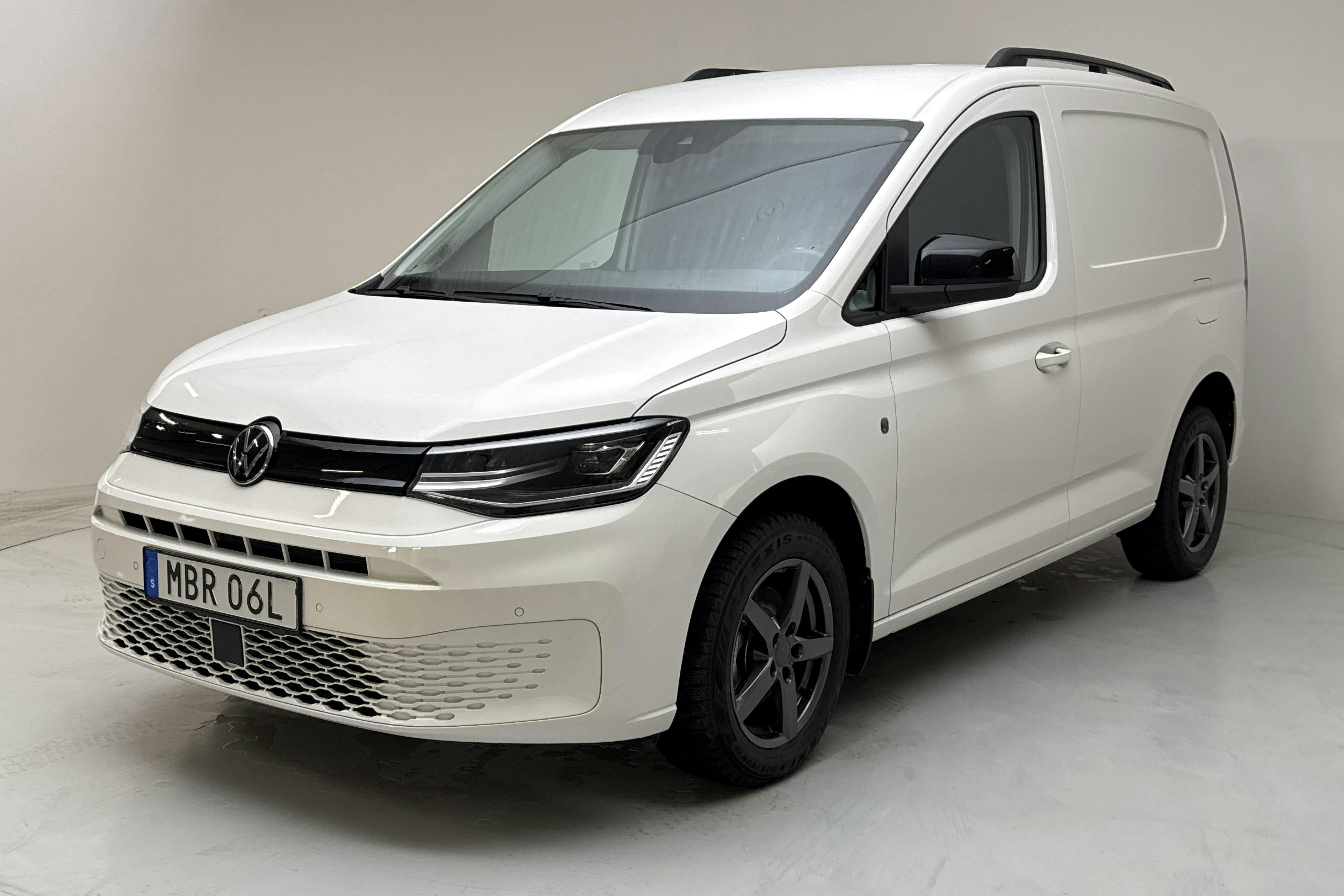 Presentationsfoto 1 av 14: VW Caddy Cargo 2.0 TDI (102hk) - 3 986 mil - Manuell - vit - 2024