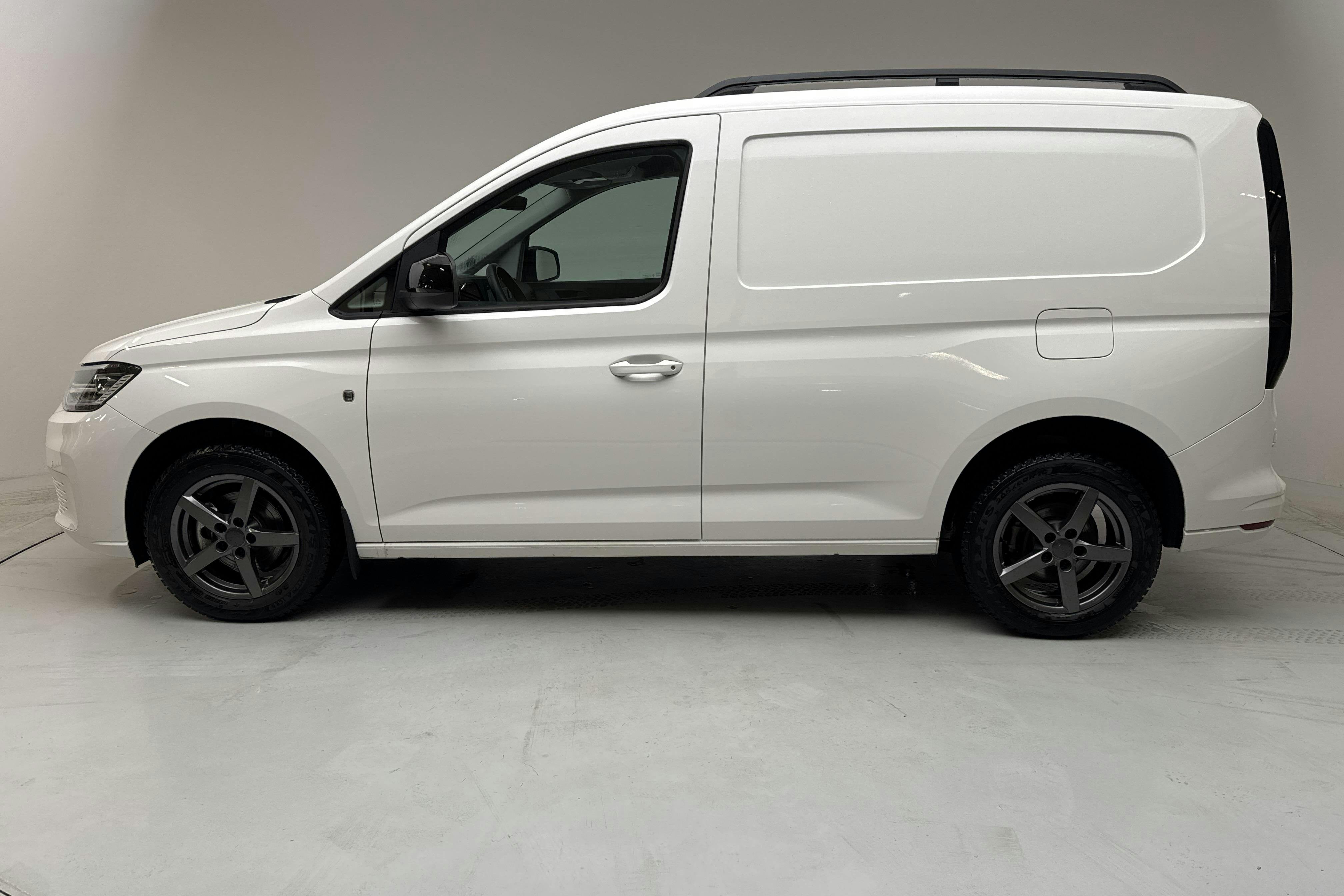 Presentation photo 2 of 12: VW Caddy Cargo 2.0 TDI (102hk) - 18 600 km - Manual - white - 2024