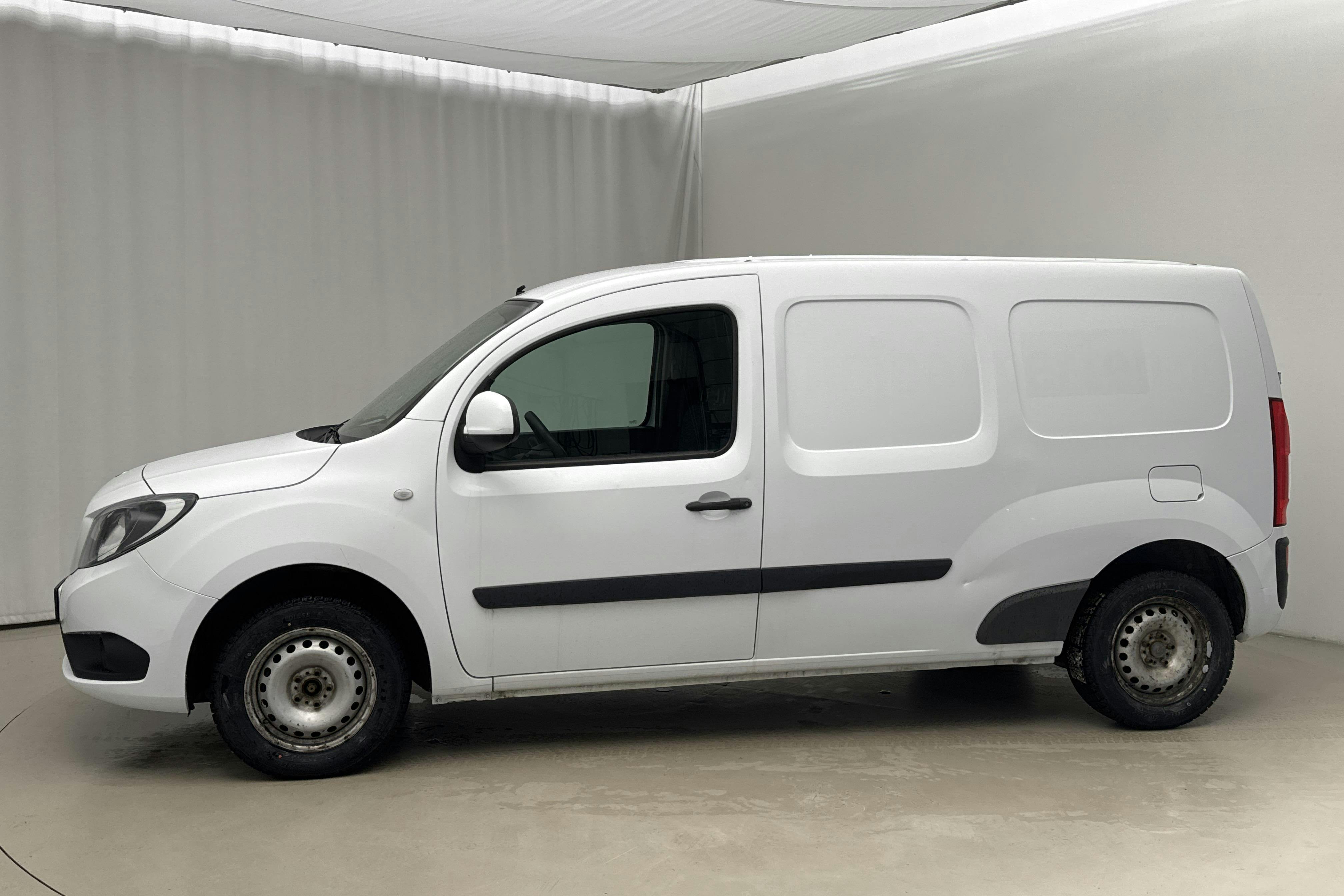 Presentation photo 2 of 12: Mercedes Citan 109 1.5 CDI (90hk) - 121 110 km - Manual - white - 2018