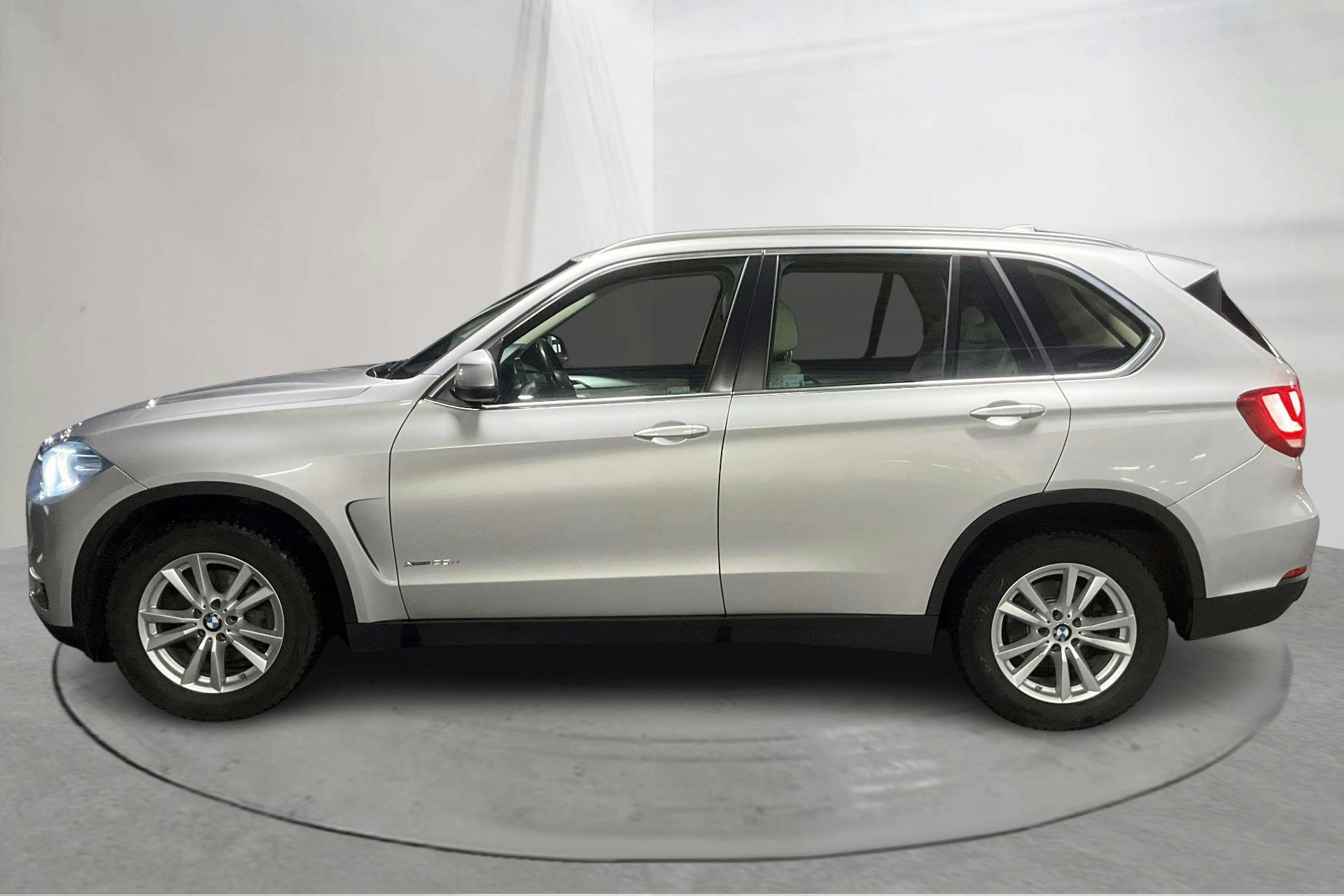 Presentation photo 2 of 14: BMW X5 xDrive25d, F15 (231hk) - 234 410 km - Automatic - silver - 2018