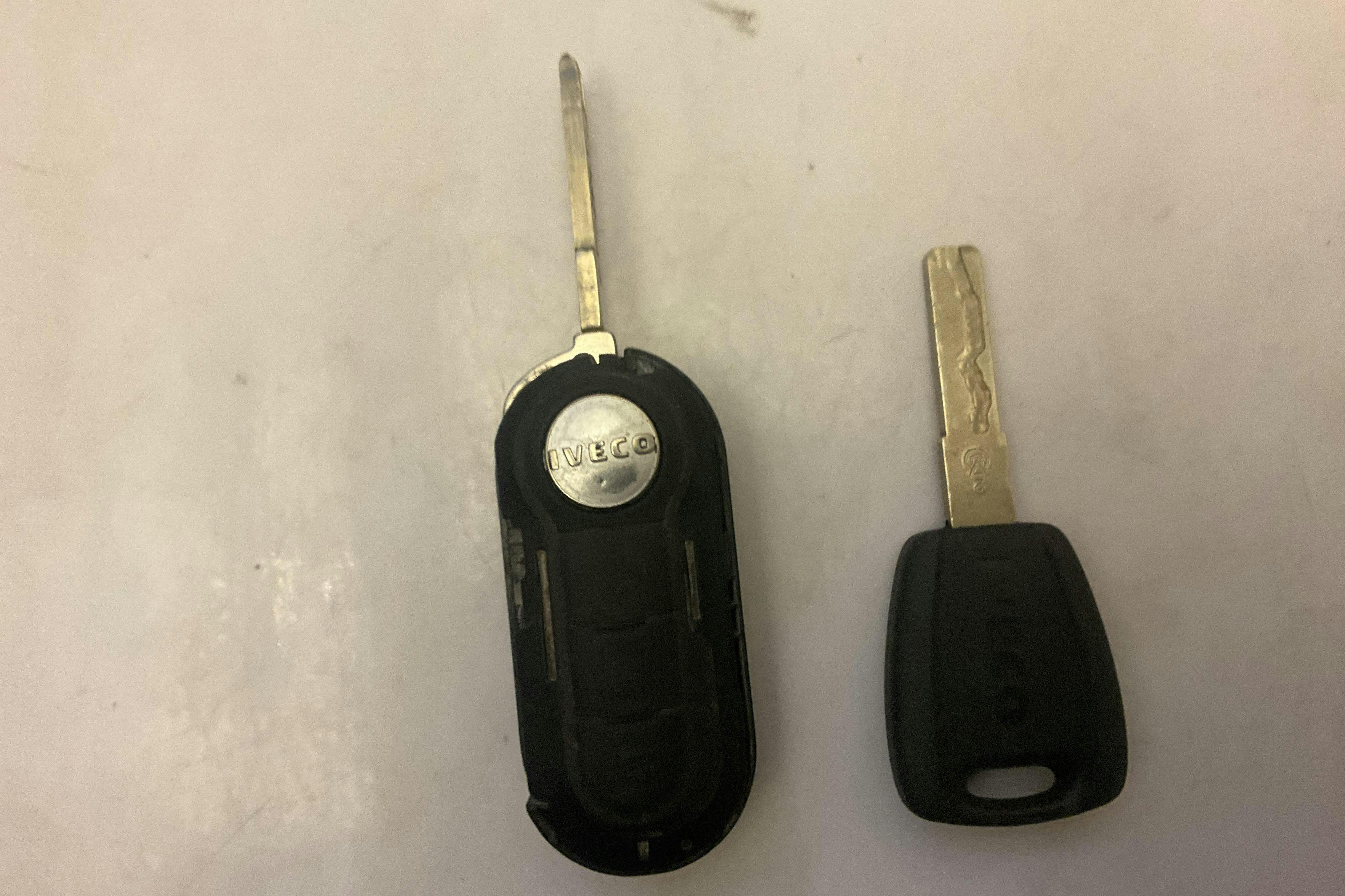 Presentation photo 11 of 11: Iveco Daily 35 2.3 (136hk) - 90 400 km - Automatic - black - 2020