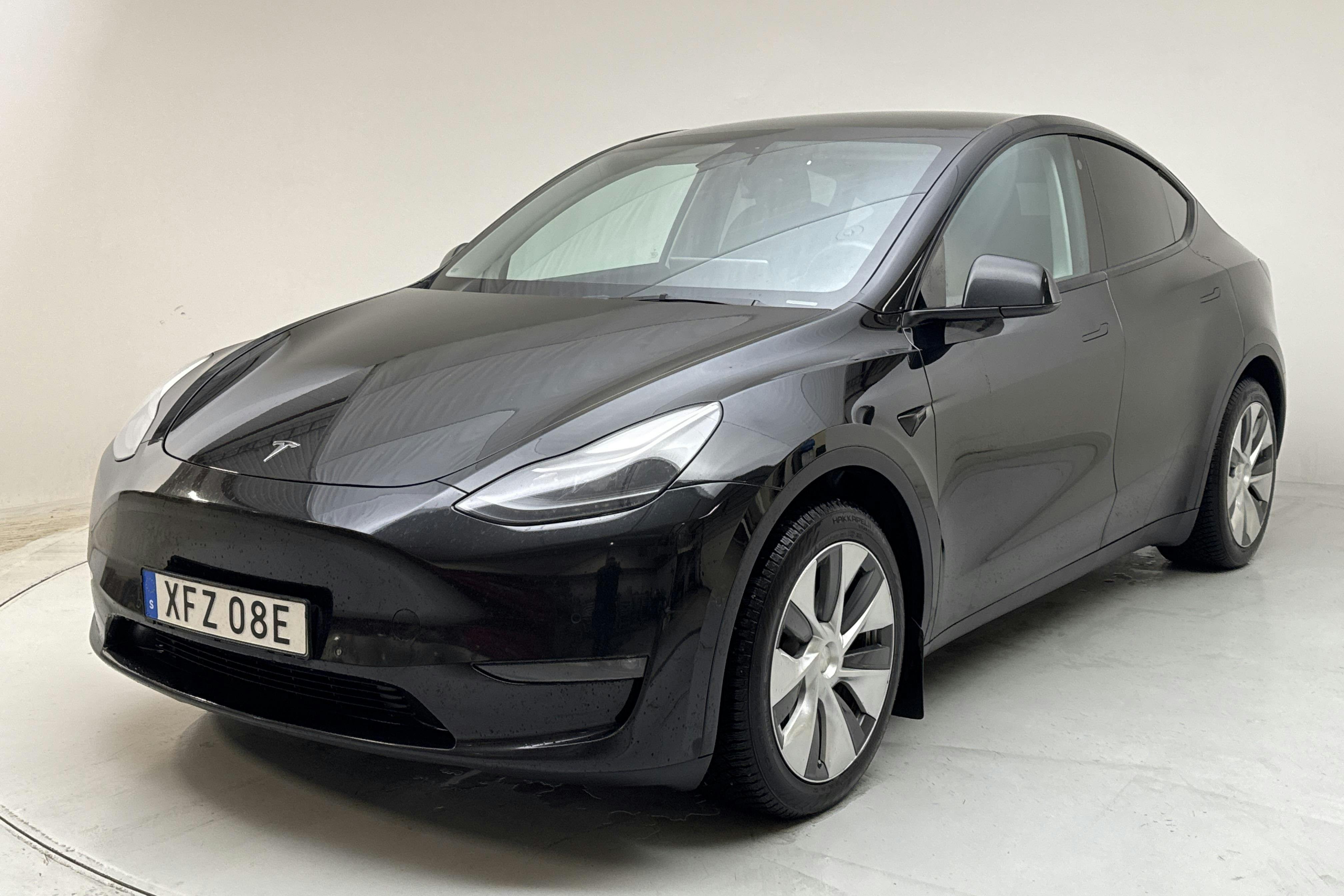 Presentationsfoto 1 av 19: Tesla Model Y Long Range Dual Motor AWD - 15 646 mil - Automat - svart - 2022