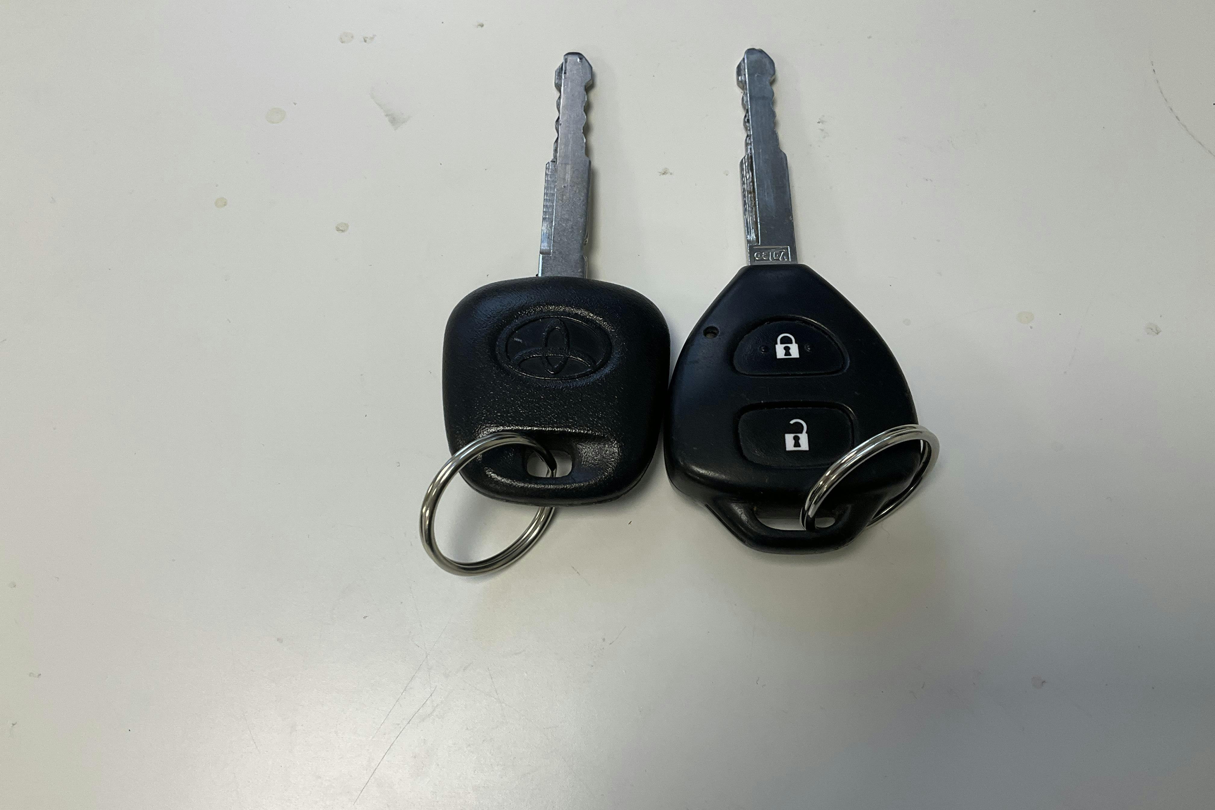 Presentation photo 15 of 15: Toyota Auris 1.4 D-4D 5dr (90hk) - 97 520 km - Automatic - white - 2009