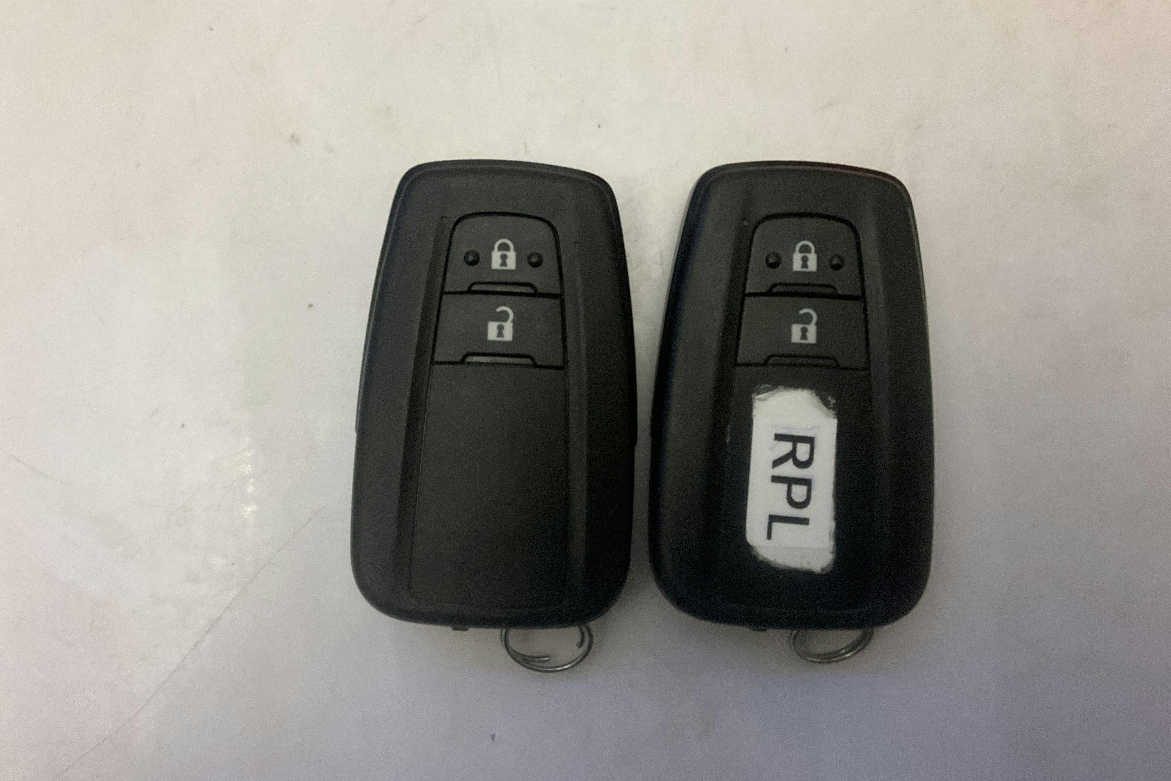 Presentation photo 14 of 14: Toyota Corolla 1.8 Hybrid 5dr (122hk) - 173 630 km - Automatic - white - 2020