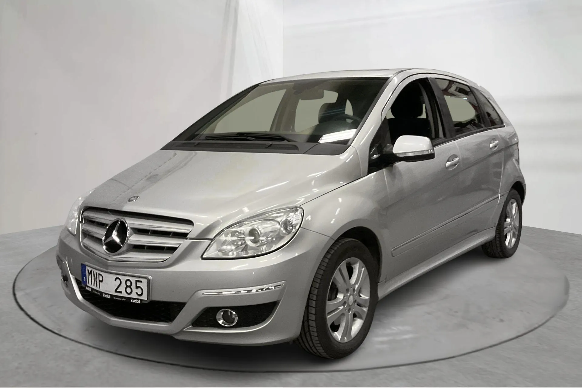 Presentation photo 1 of 18: Mercedes B 170 NGT (116hk) - 246 250 km - Automatic - silver - 2009