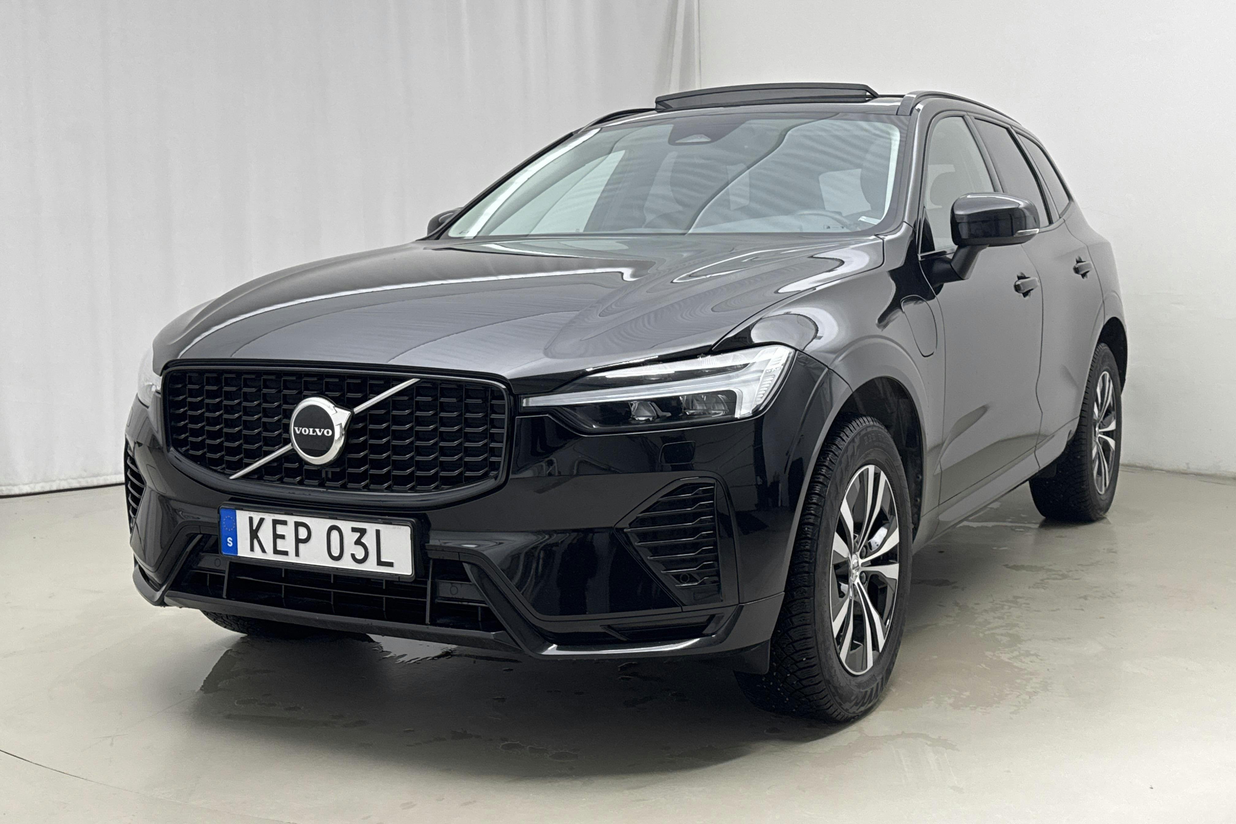 Presentation photo 1 of 28: Volvo XC60 T6 AWD Recharge (350hk) - 107 200 km - Automatic - black - 2023