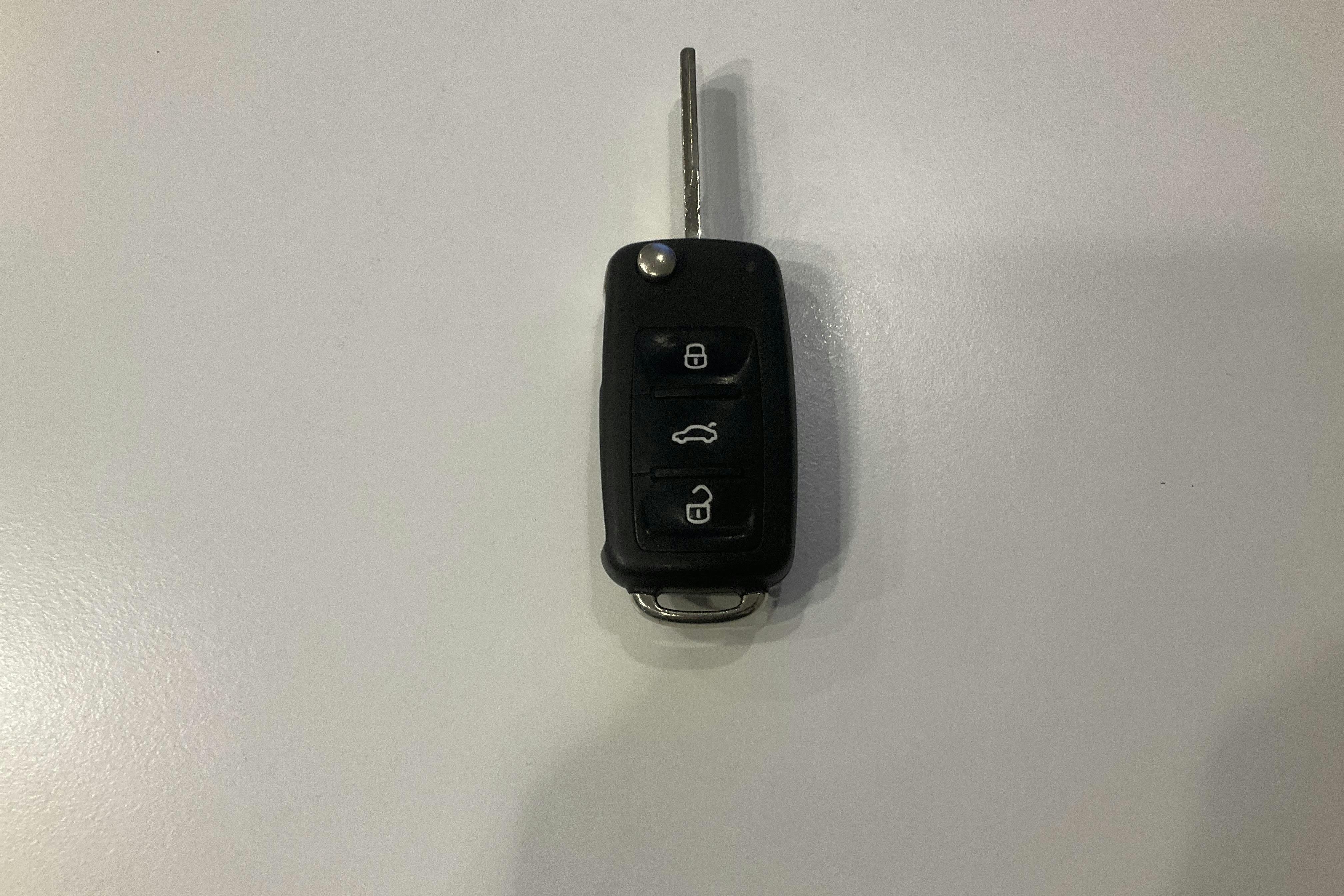 Esitlusfoto 12 aadressil 12: Skoda Fabia 1.2 TSI (86hk) - 74 860 km - Käsitsi - sinine - 2015