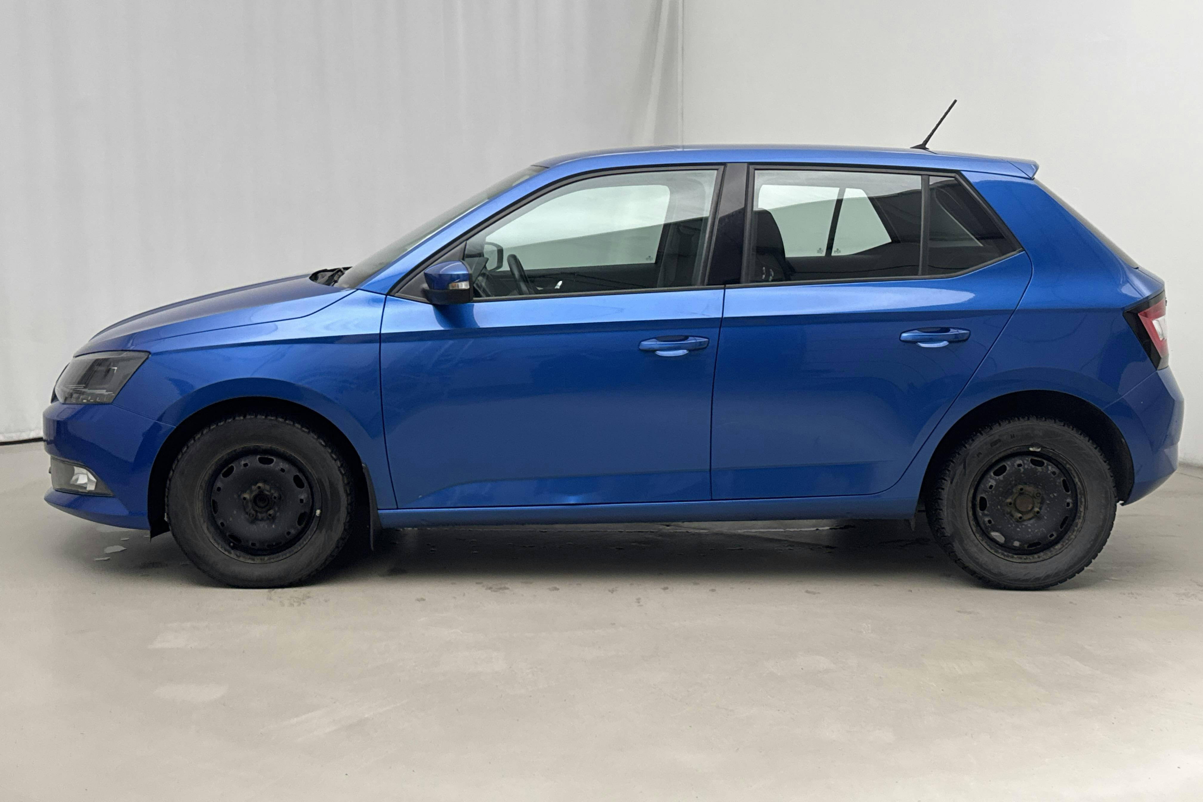 Presentationsfoto 2 av 14: Skoda Fabia 1.2 TSI (90hk) - 8 039 mil - Manuell - blå - 2016