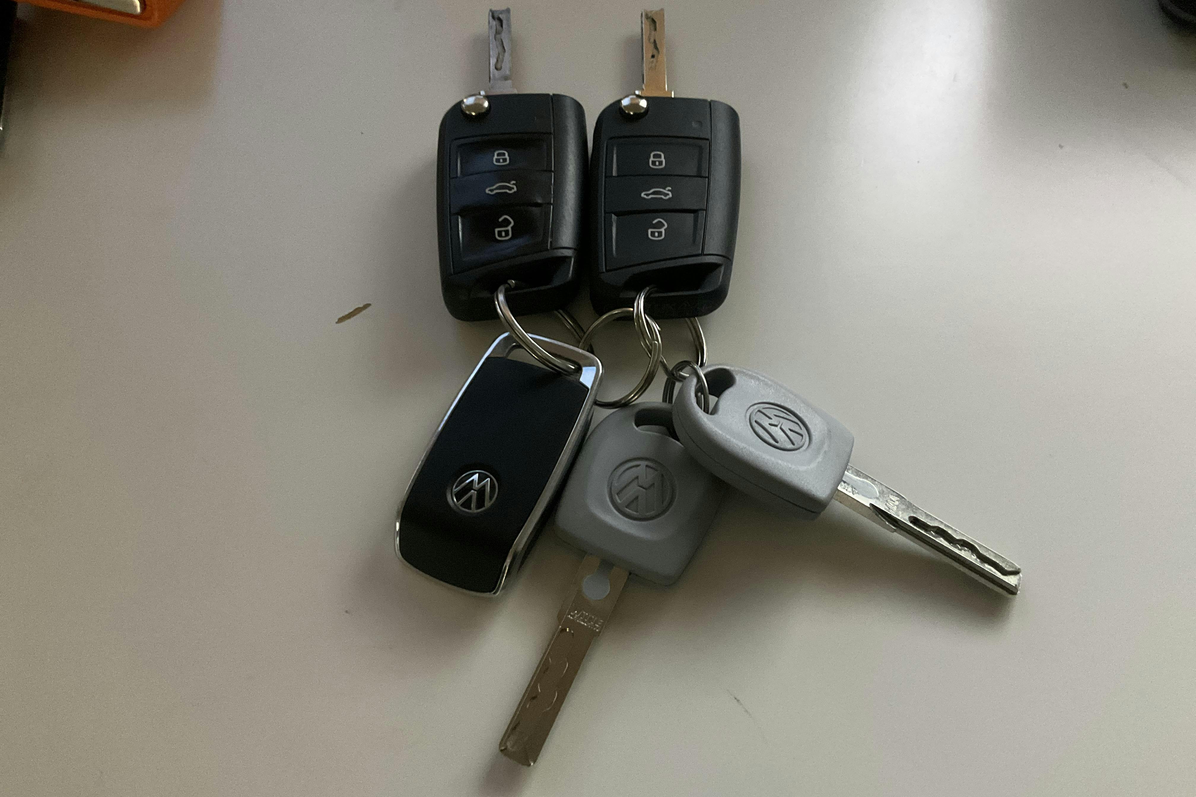 Presentation photo 14 of 14: VW Transporter Pickup T6.1 TDI (110hk) - 91 030 km - Manual - gray - 2022