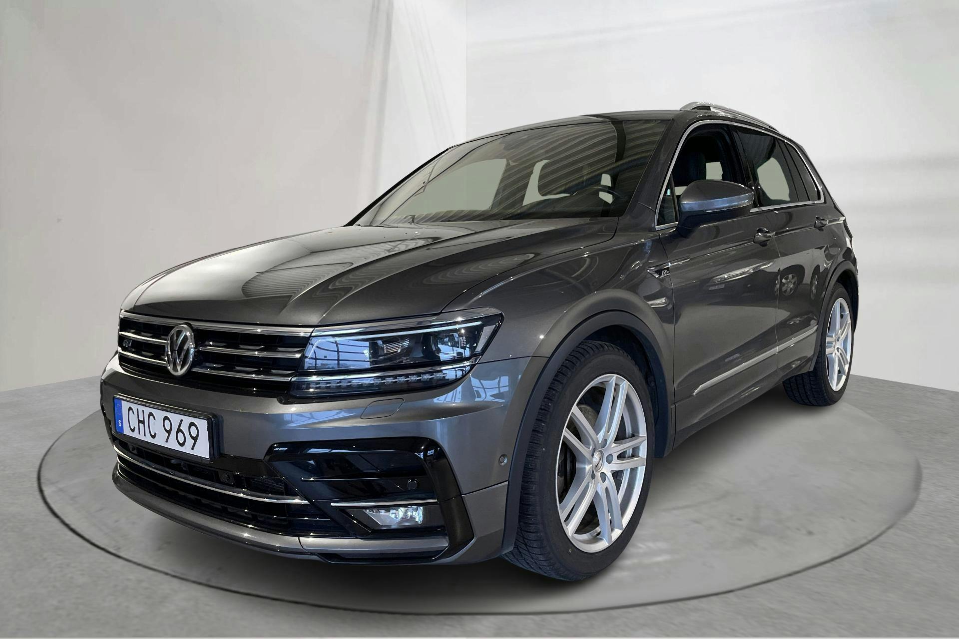 Presentation photo 1 of 17: VW Tiguan 2.0 TDI 4MOTION (190hk) - 88 040 km - Automatic - silver - 2018