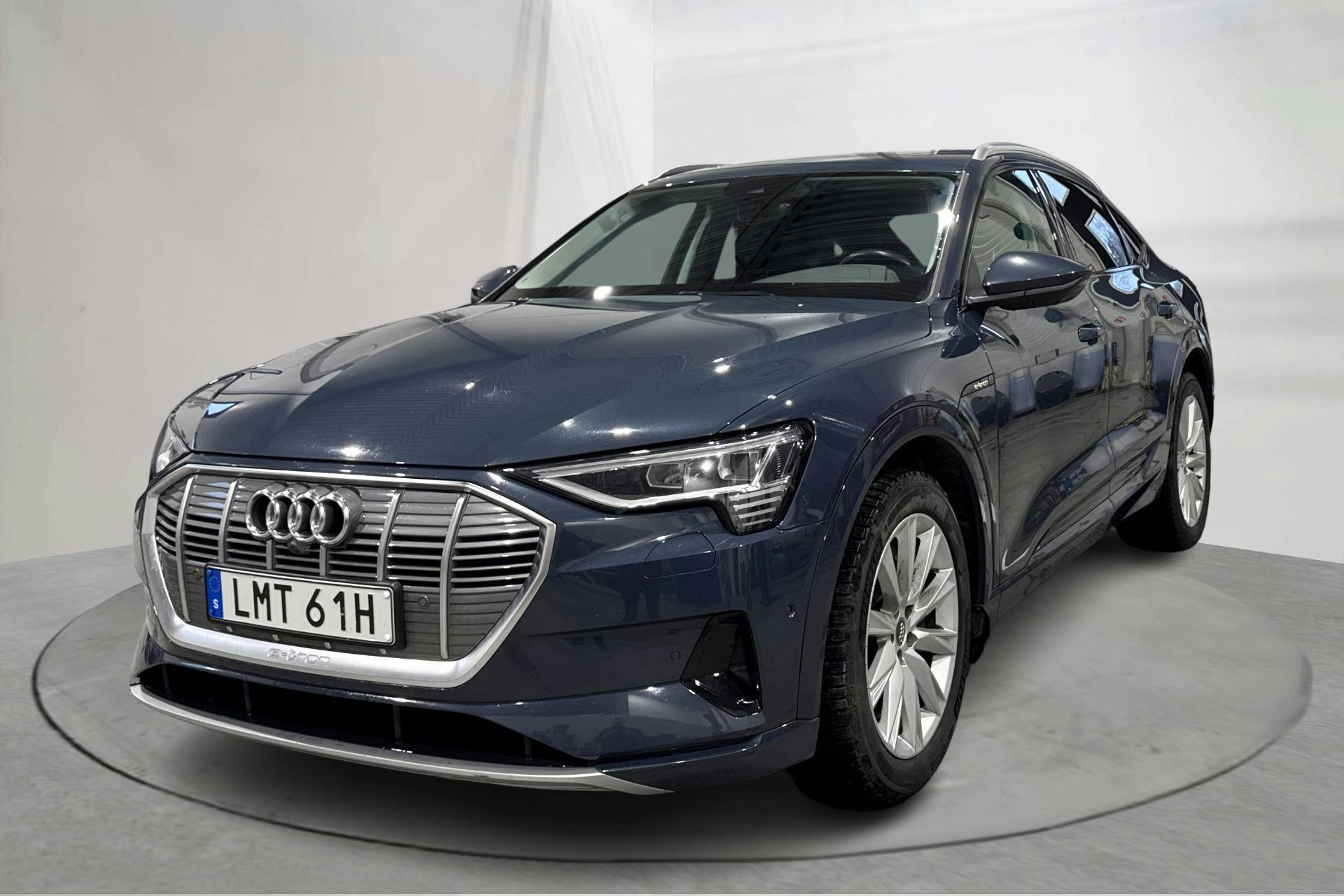 Presentation photo 1 of 19: Audi e-tron Sportback 55 quattro 95kWh (360hk) - 95 430 km - Automatic - blue - 2022
