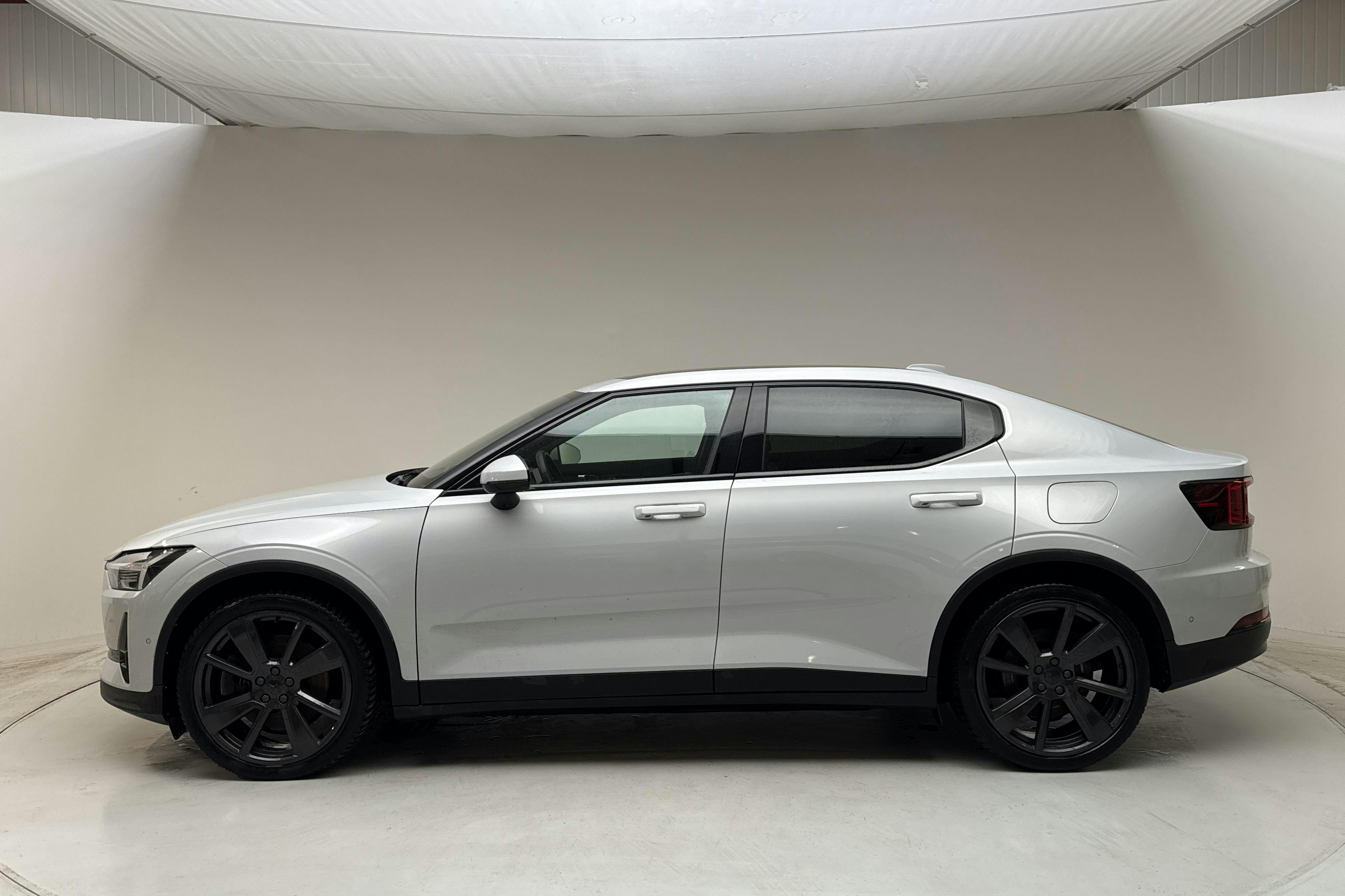 Presentationsfoto 2 av 18: Polestar 2 Long range Single motor (231hk) - 9 867 mil - Automat - silver - 2022