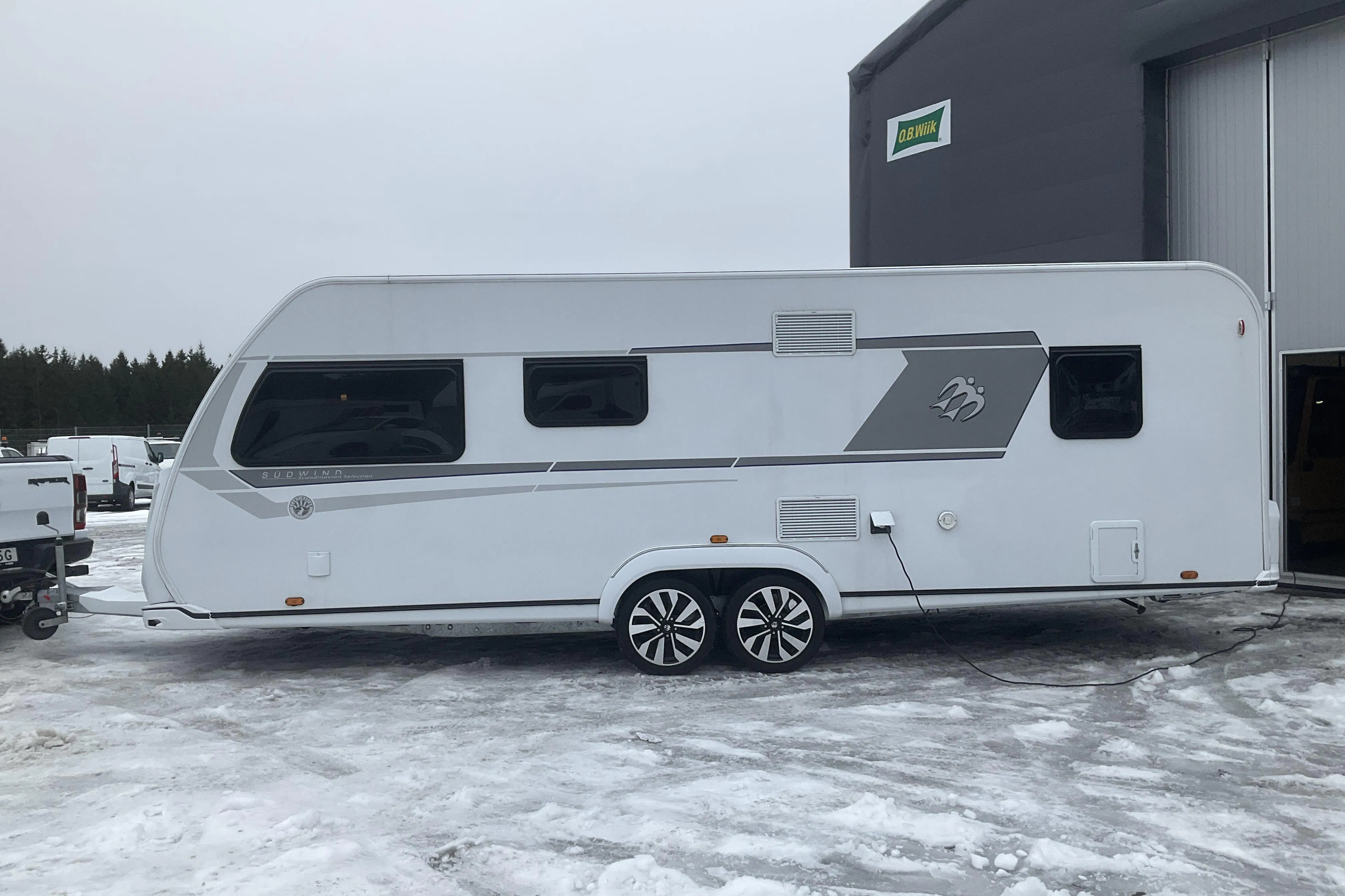 Presentation photo 2 of 30: KNAUS SUDWIND 650 UDF Scandinavian Selection Husvagn med förtält - 0 km - 2020