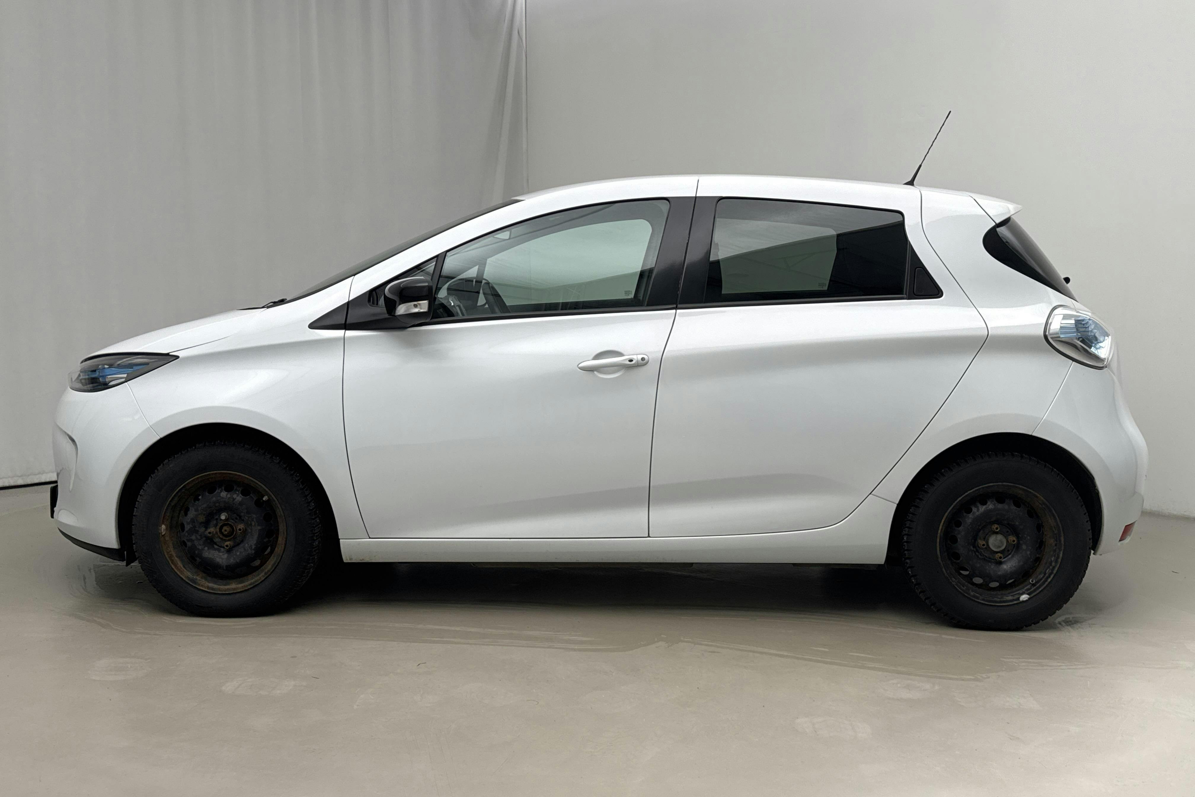 Presentationsfoto 2 av 19: Renault Zoe 41kWh R110 (108hk) - 3 676 mil - Automat - vit - 2018