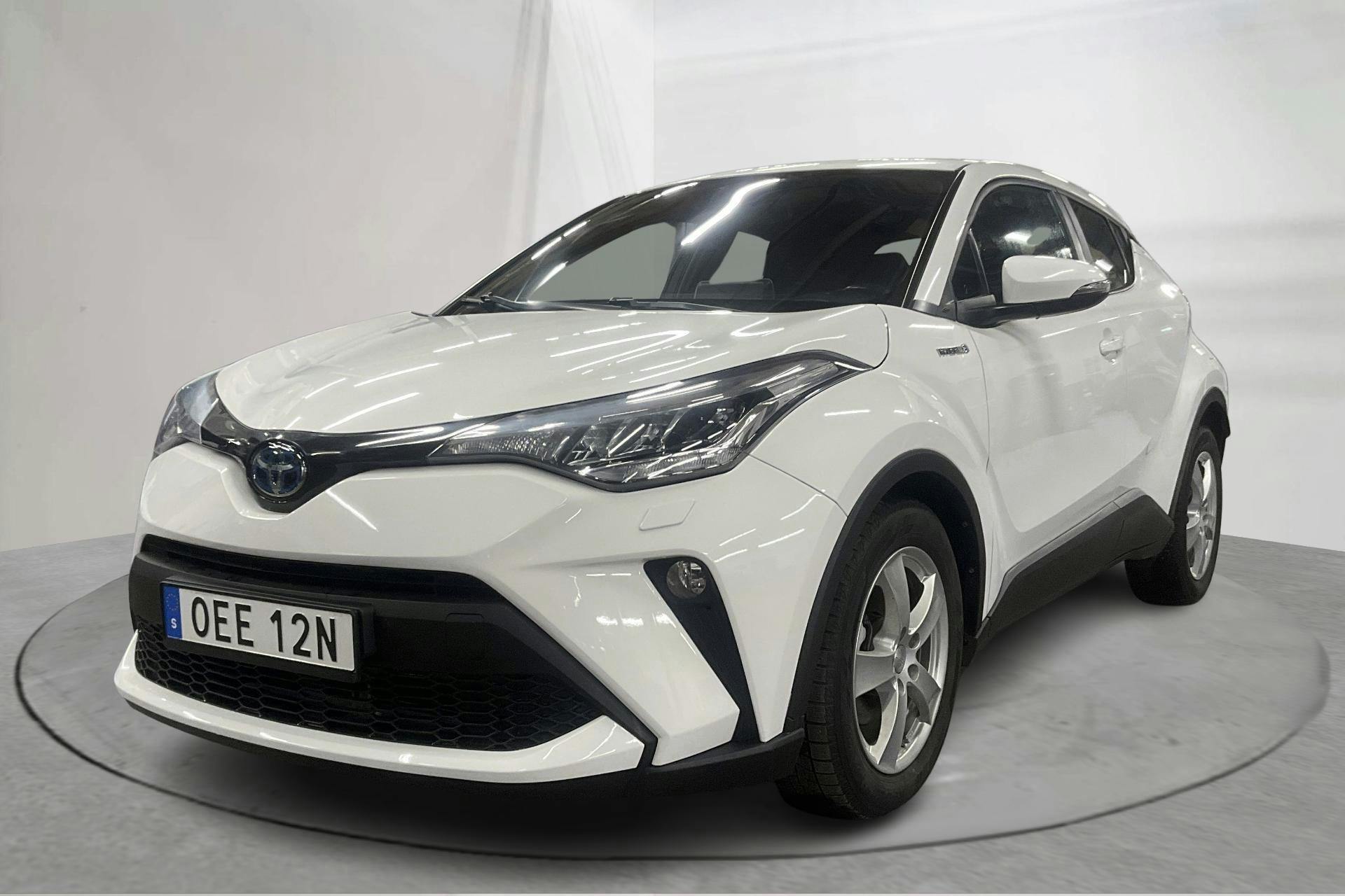 Presentation photo 1 of 14: Toyota C-HR 1.8 HSD (122hk) - 204 680 km - Automatic - white - 2021