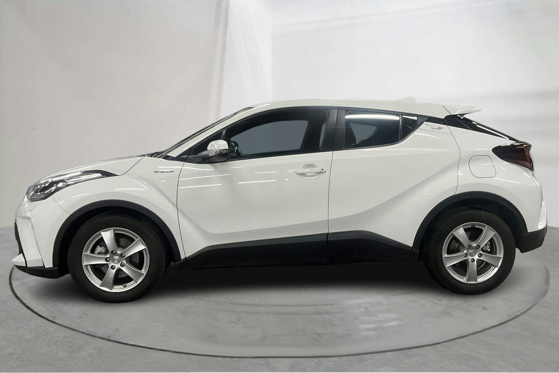 Presentation photo 2 of 14: Toyota C-HR 1.8 HSD (122hk) - 204 680 km - Automatic - white - 2021