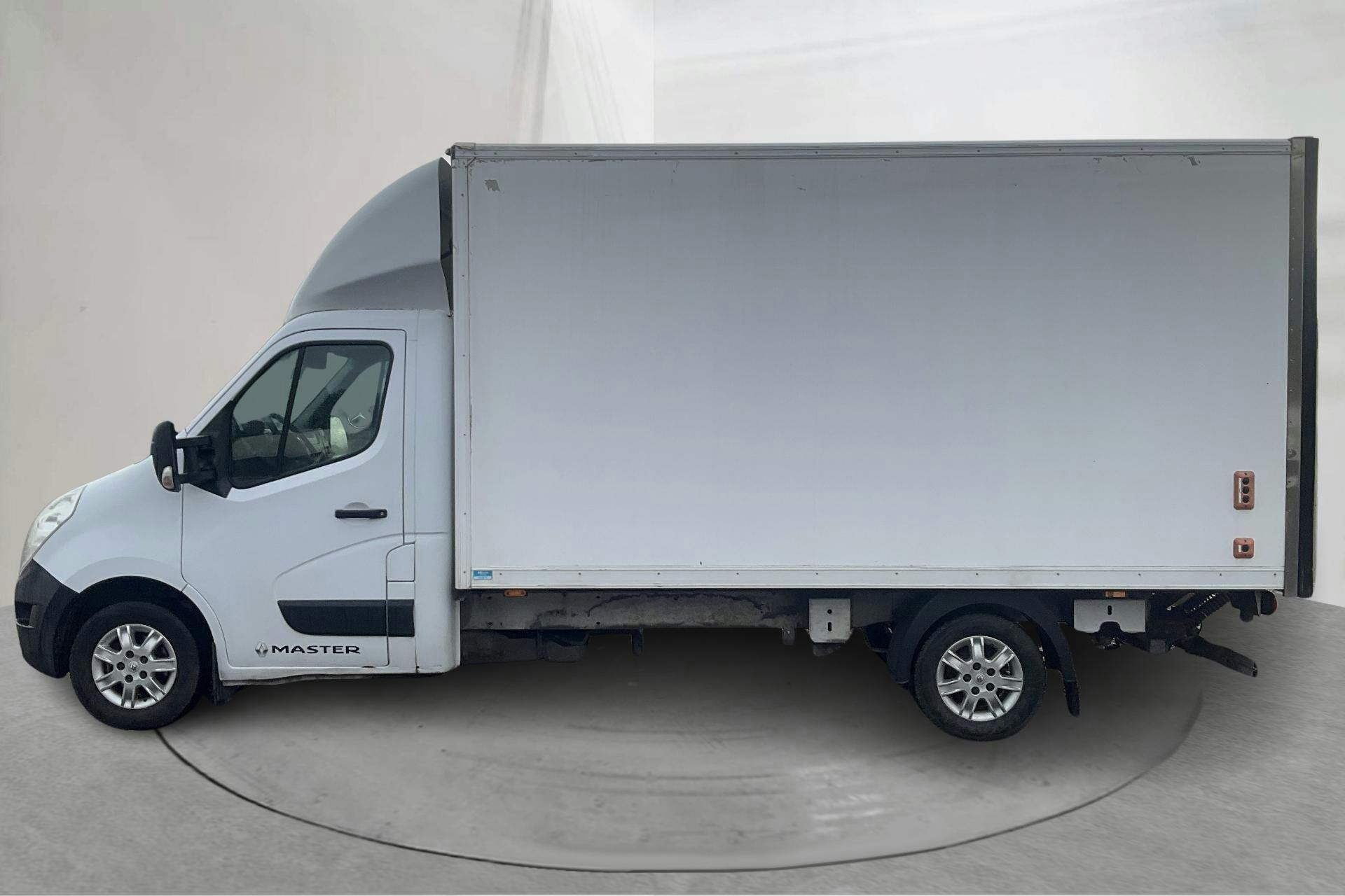 Presentation photo 2 of 13: Renault Master 2.3 dCi Volymskåp 2WD (170hk) - 231 720 km - Automatic - white - 2019