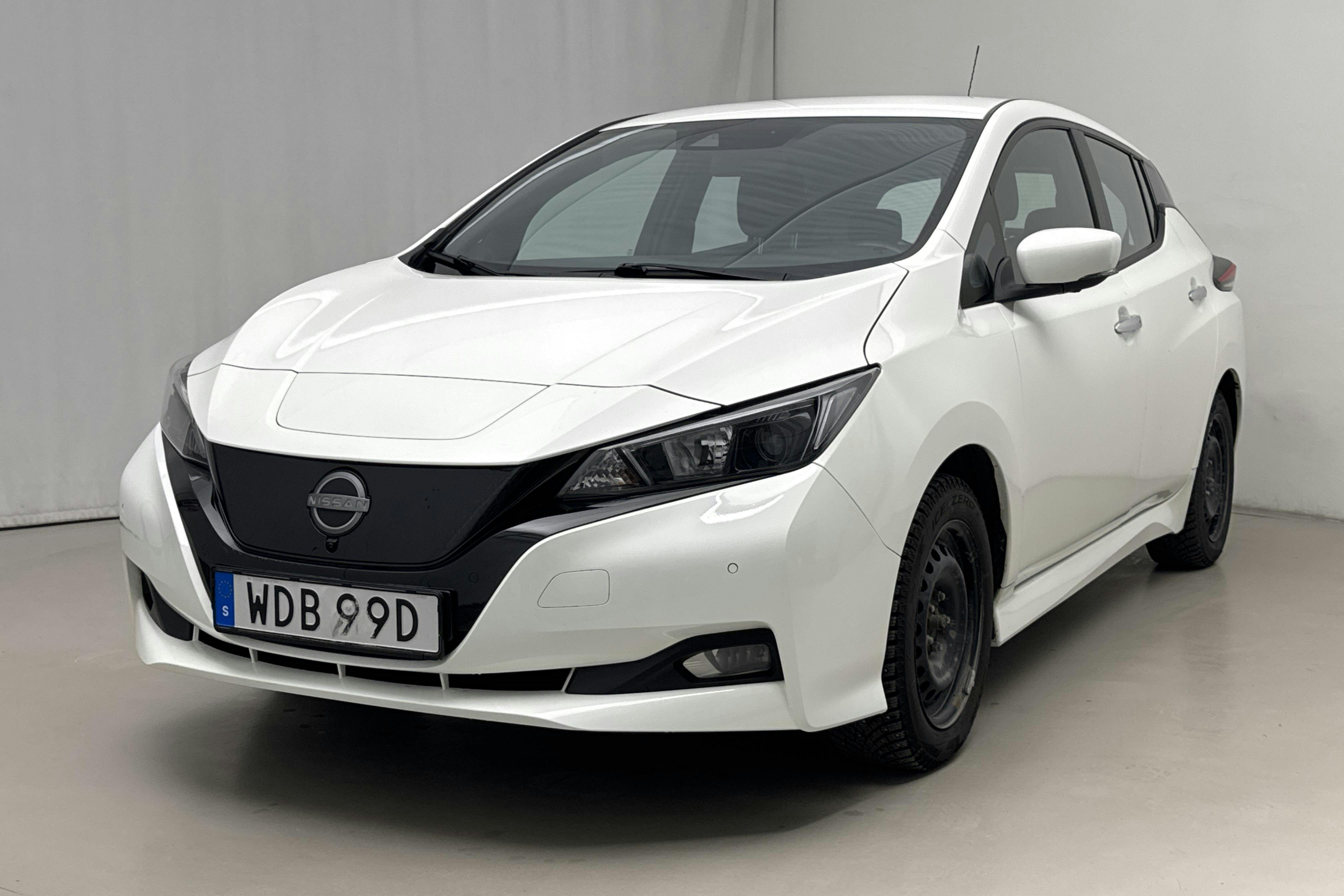 Presentation photo 1 of 20: Nissan LEAF 5dr 39kWh (150hk) - 58 480 km - Automatic - white - 2022