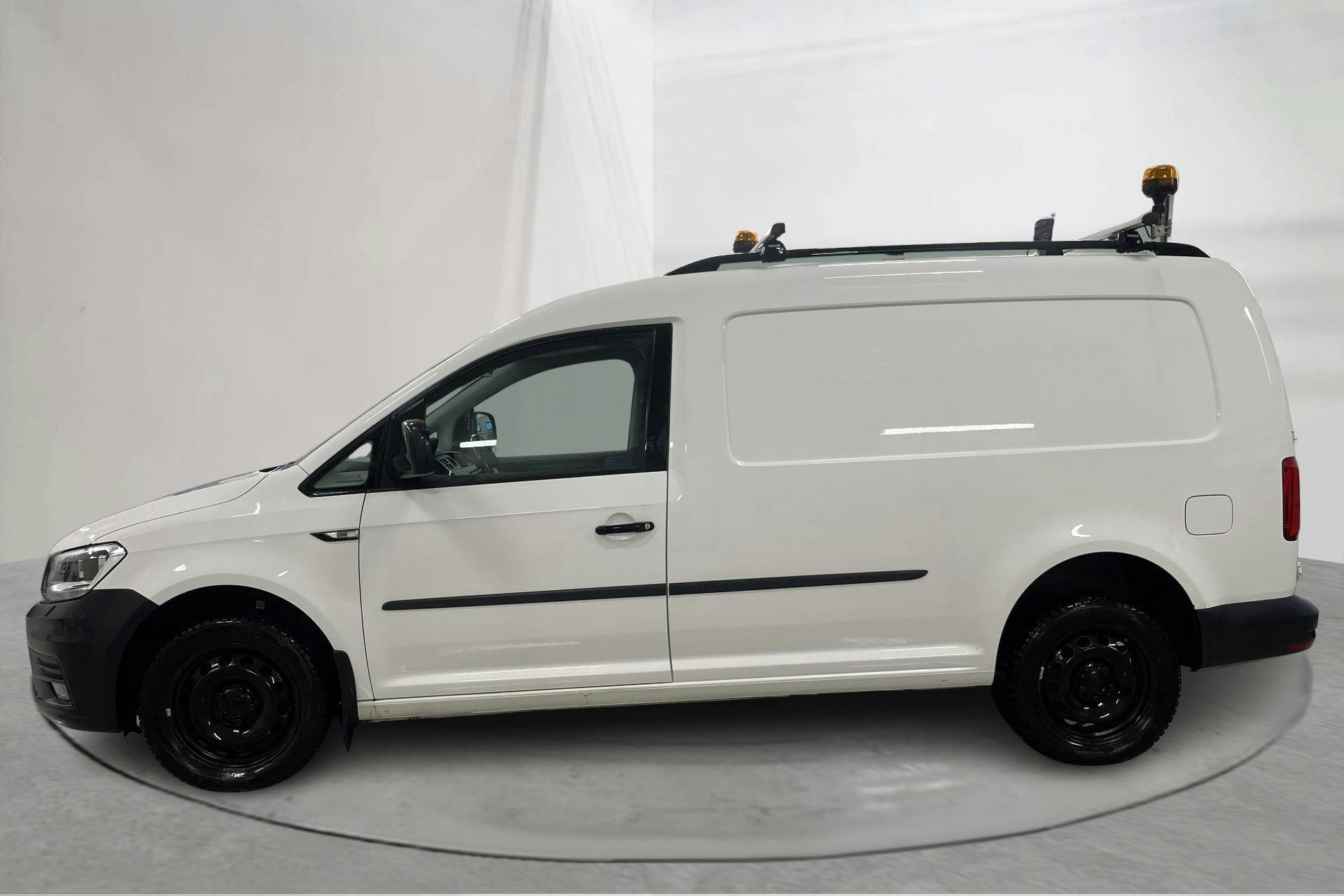 Presentationsfoto 2 av 16: VW Caddy 2.0 TDI Maxi Skåp 4MOTION (122hk) - 11 214 mil - Manuell - vit - 2020