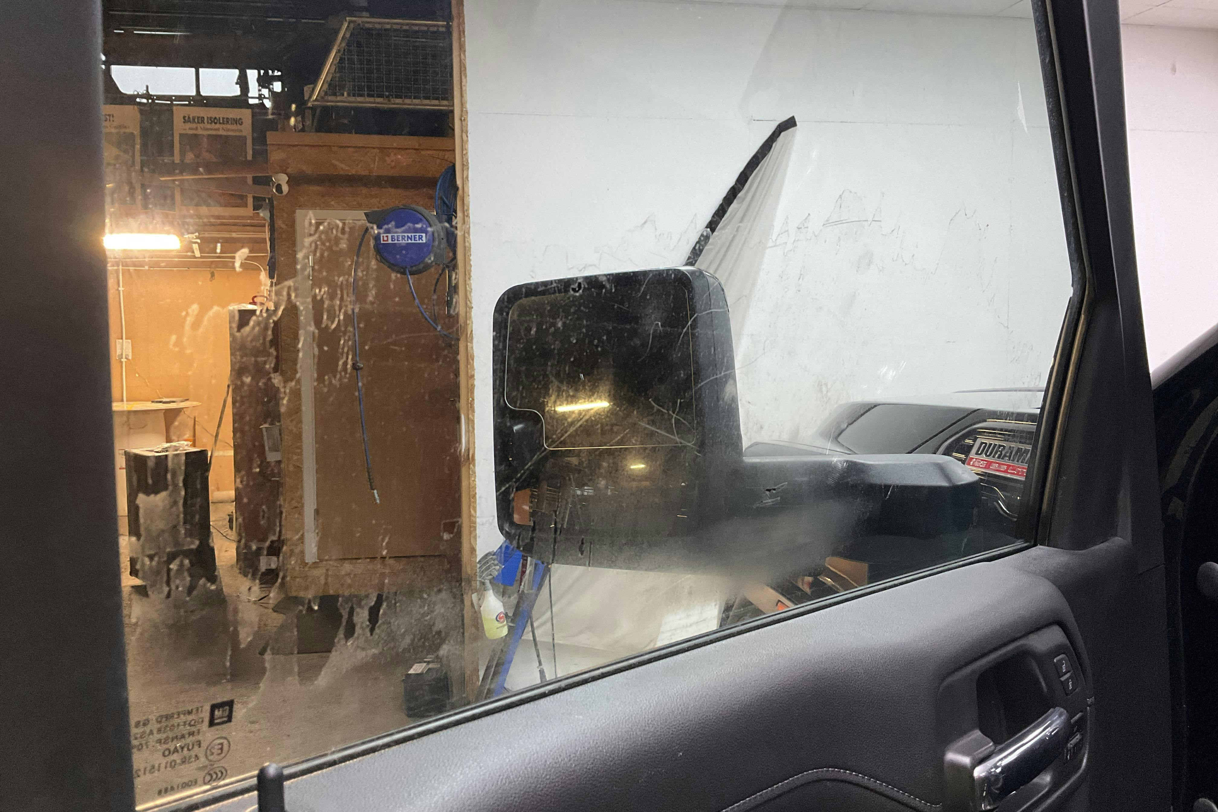 Presentation photo 31 of 31: GMC SIERRA 3500HD DENALI - 39 350 km - Automatic - black - 2022