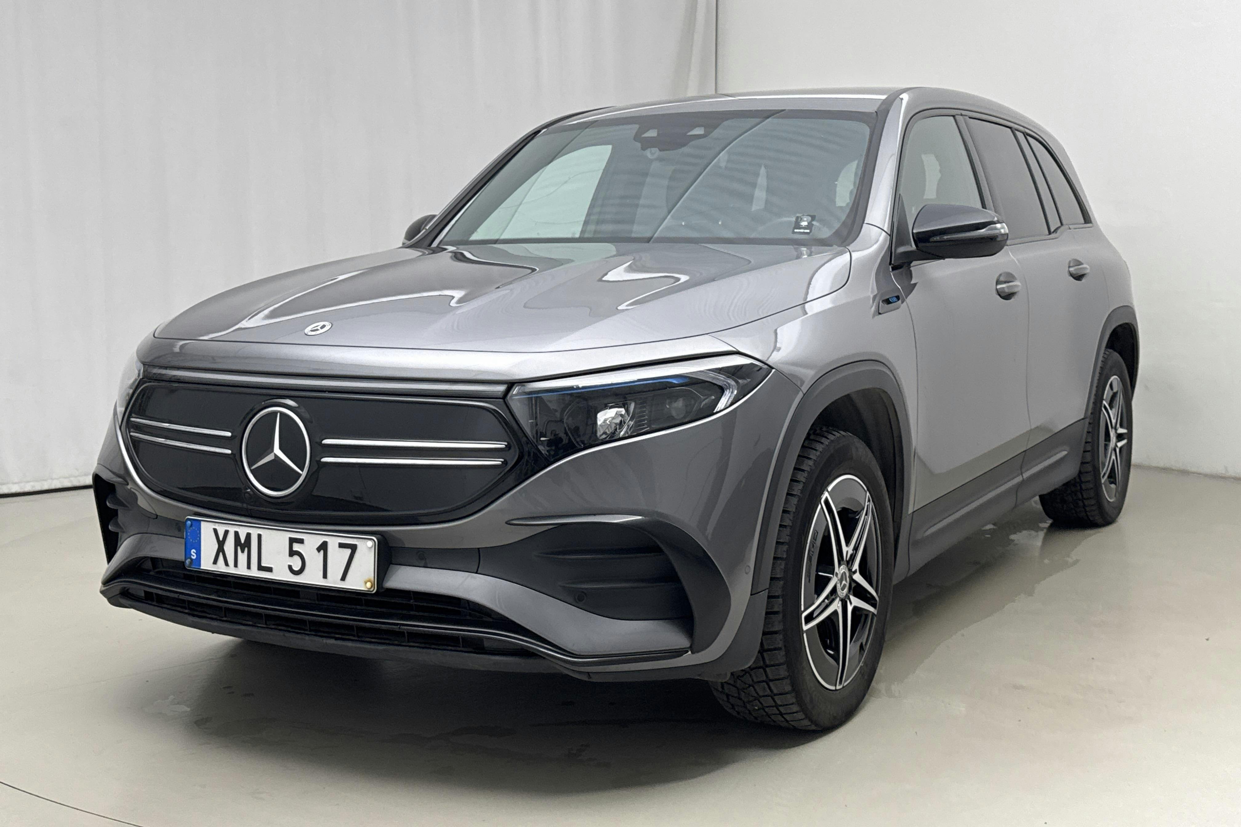 Presentation photo 1 of 23: Mercedes EQB 300 4MATIC X243 (228hk) - 111 650 km - Automatic - Dark Grey - 2022