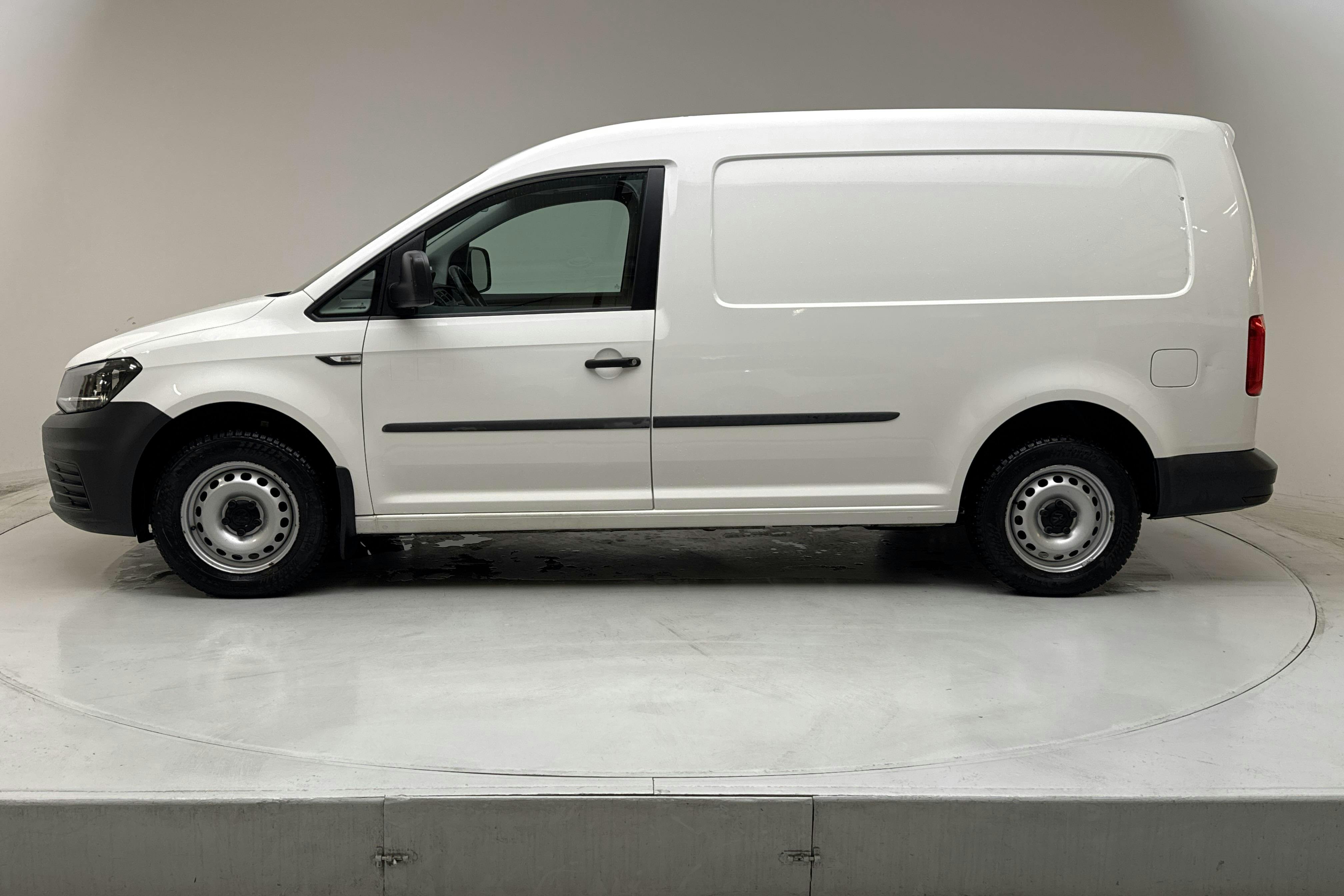 Presentation photo 2 of 13: VW Caddy Maxi  1.4 TGI (110hk) - 54 140 km - Manual - white - 2017