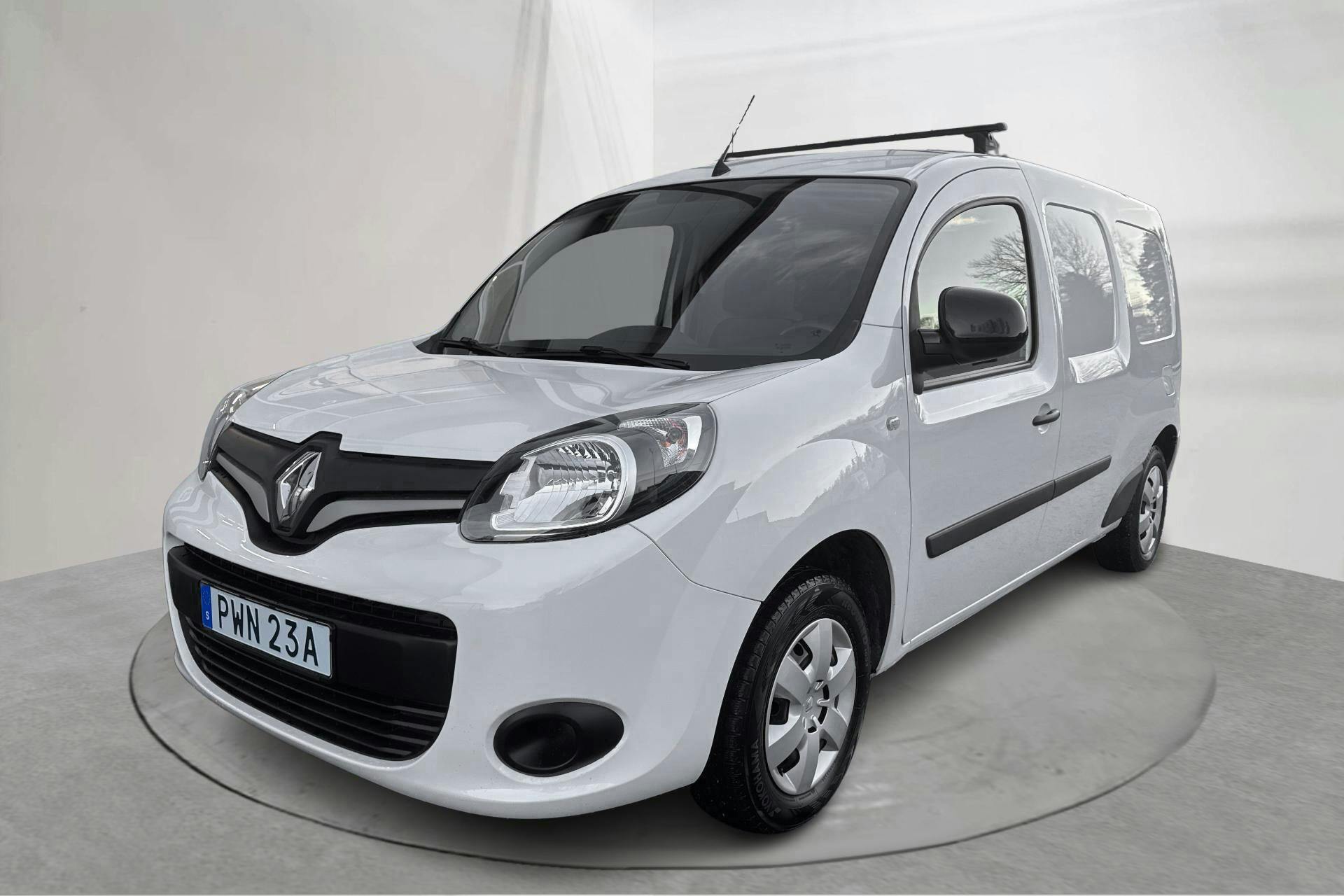 Presentationsfoto 1 av 16: Renault Kangoo 1.5 dCi Maxi Skåp (95hk) - 6 594 mil - Manuell - vit - 2021