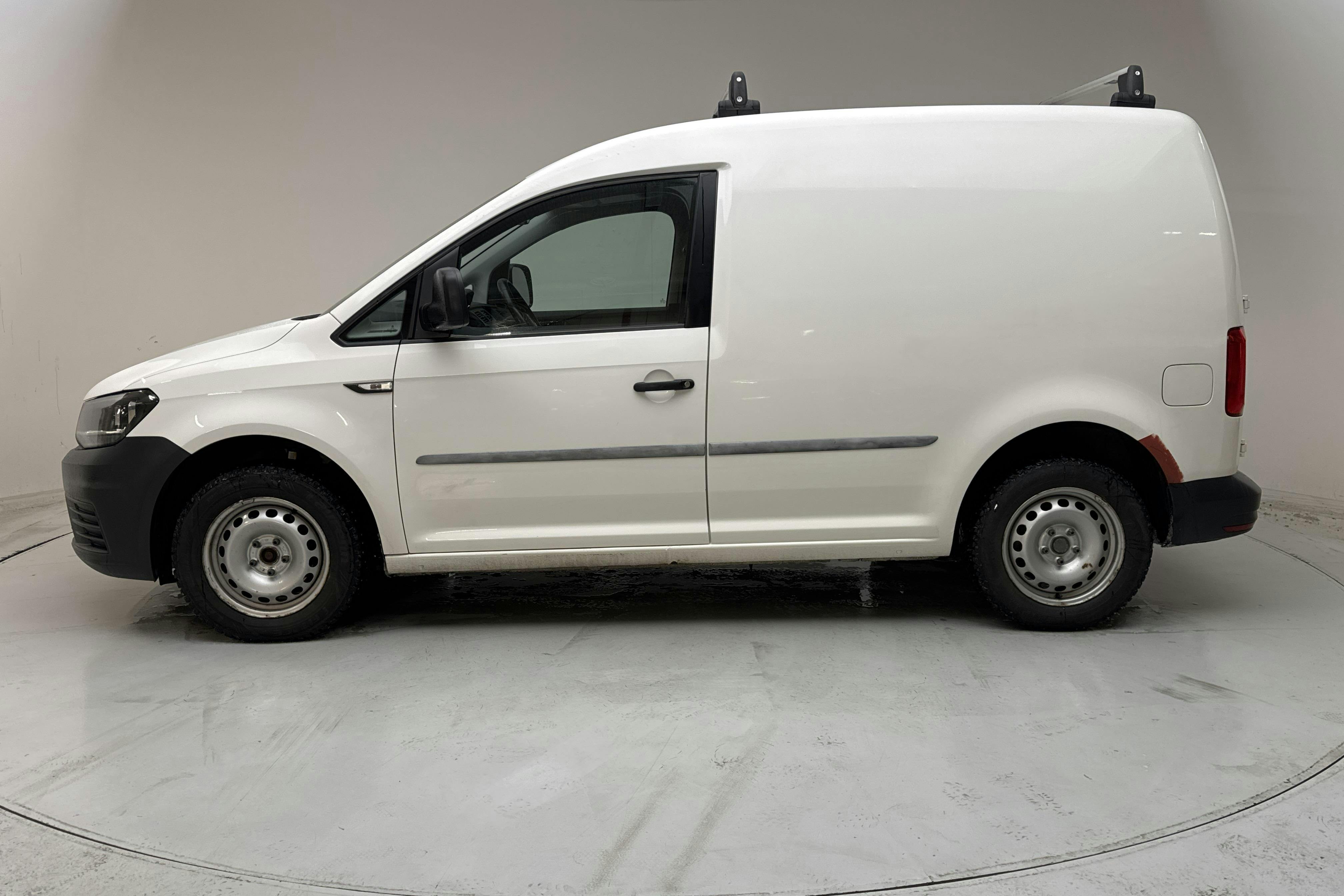 Presentation photo 2 of 12: VW Caddy 2.0 TDI Skåp (75hk) - 175 310 km - Manual - white - 2017