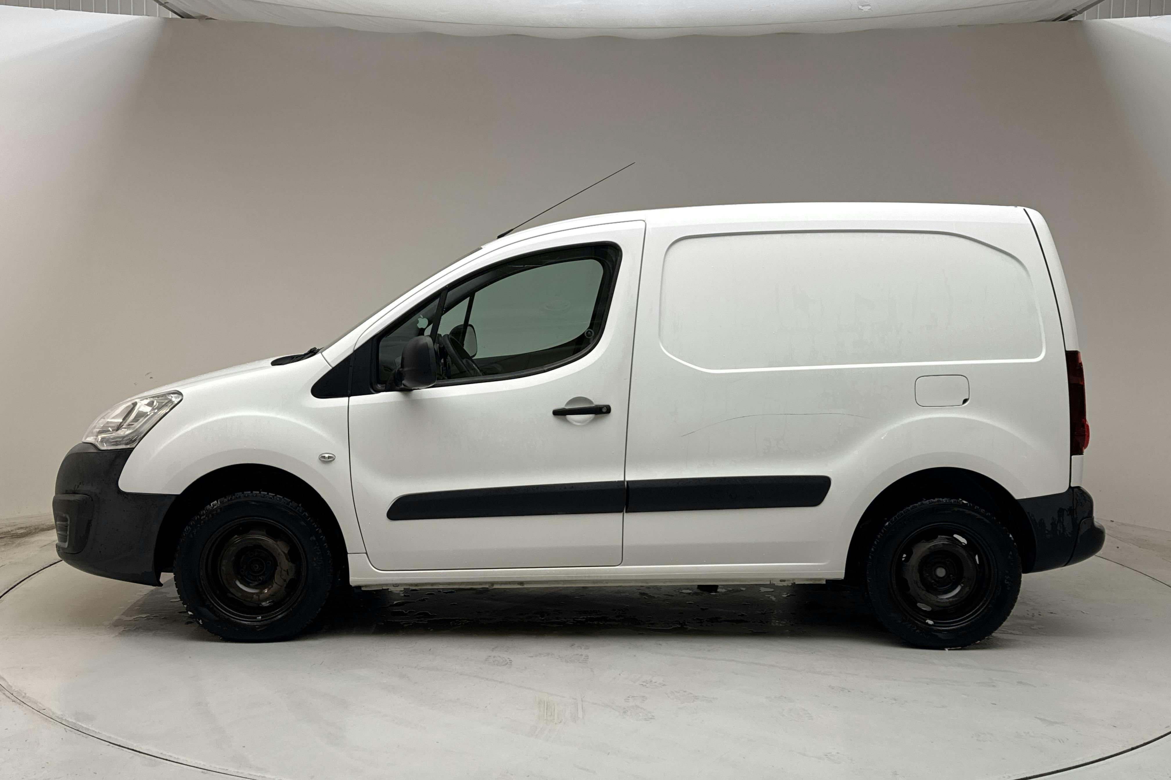 Presentationsfoto 2 av 12: Citroën Berlingo 1.6 BlueHDi Skåp (75hk) - 16 120 mil - Manuell - vit - 2016