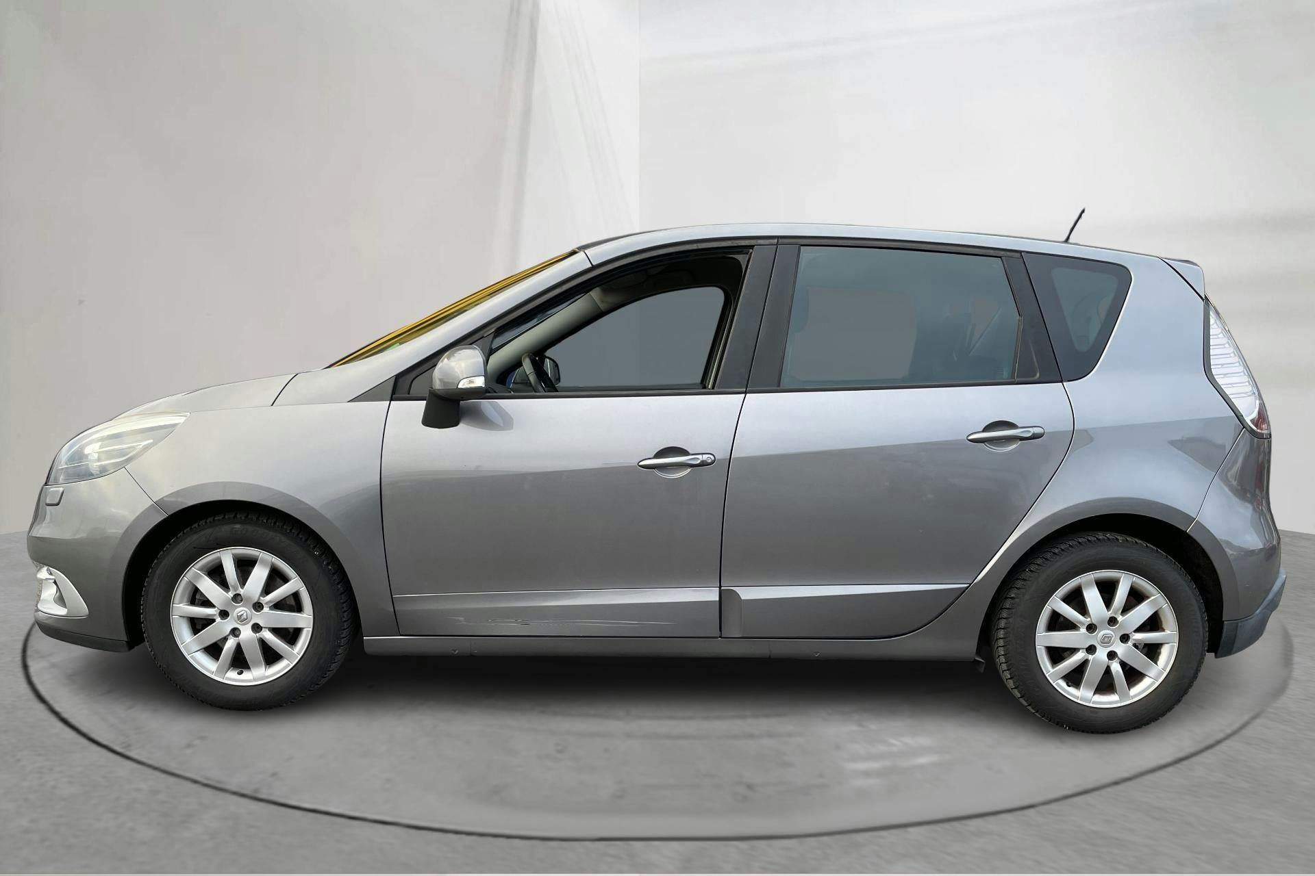 Presentation photo 2 of 16: Renault Scénic III 1.5 dCi FAP (95hk) - 124 720 km - Manual - gray - 2013
