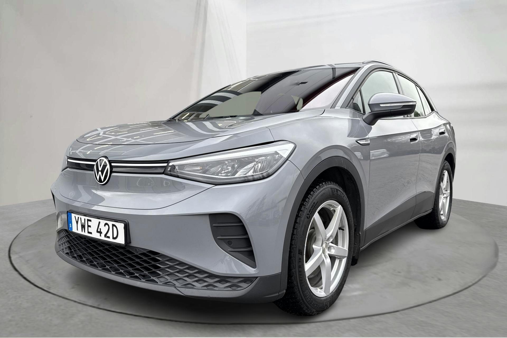 Präsentationsfoto 1 von 17: VW ID.4 77kWh (204hk) - 128 230 Kilometer - Verkaufsautomat - grau - 2023