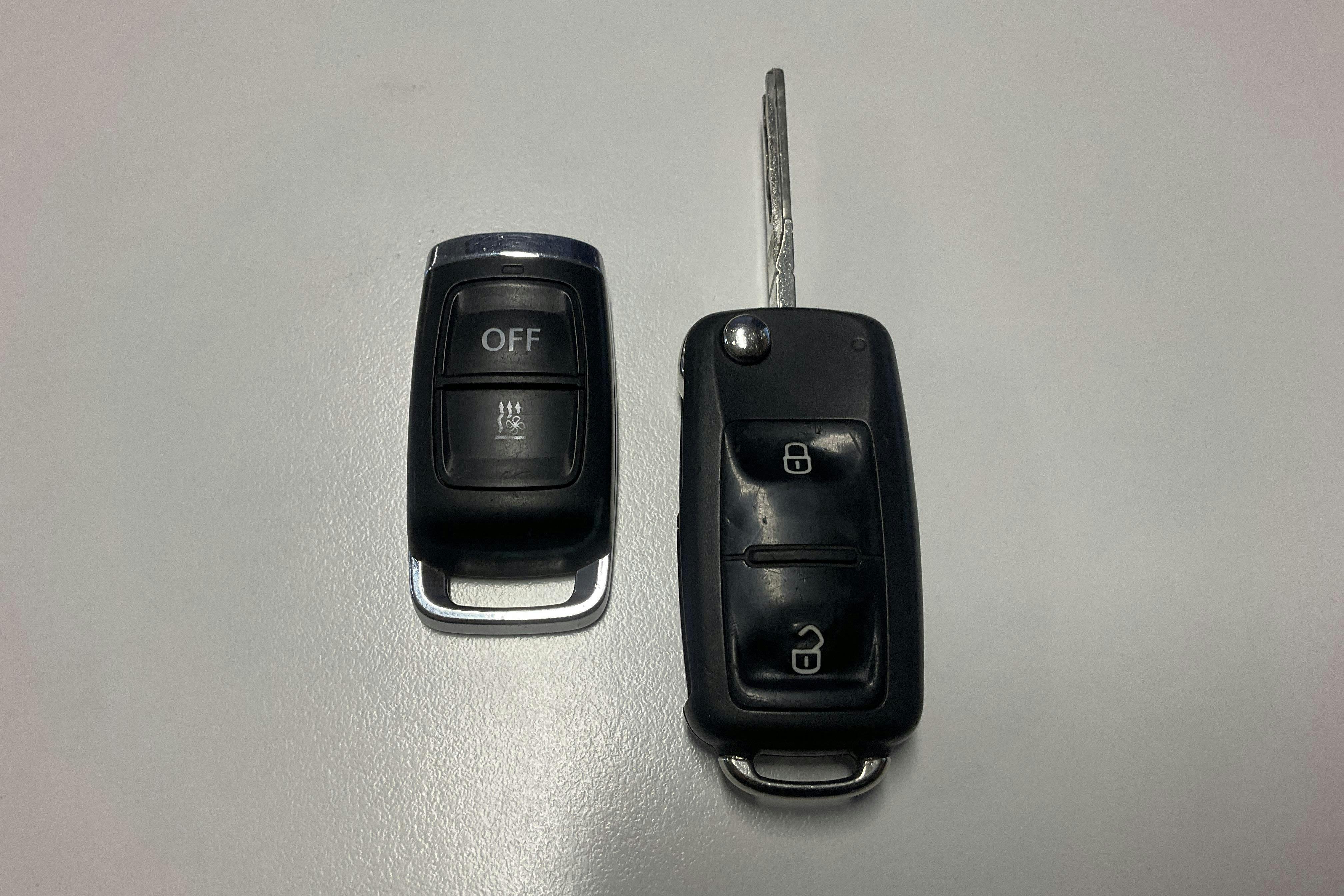 Presentationsfoto 13 av 13: VW Transporter T6 2.0 TDI BMT Skåp (150hk) - 15 910 mil - Automat - vit - 2019