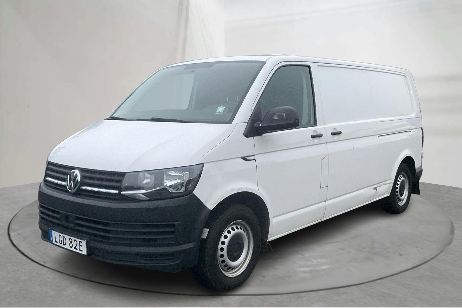 Presentationsfoto 1 av 13: VW Transporter T6 2.0 TDI BMT Skåp (150hk) - 15 910 mil - Automat - vit - 2019