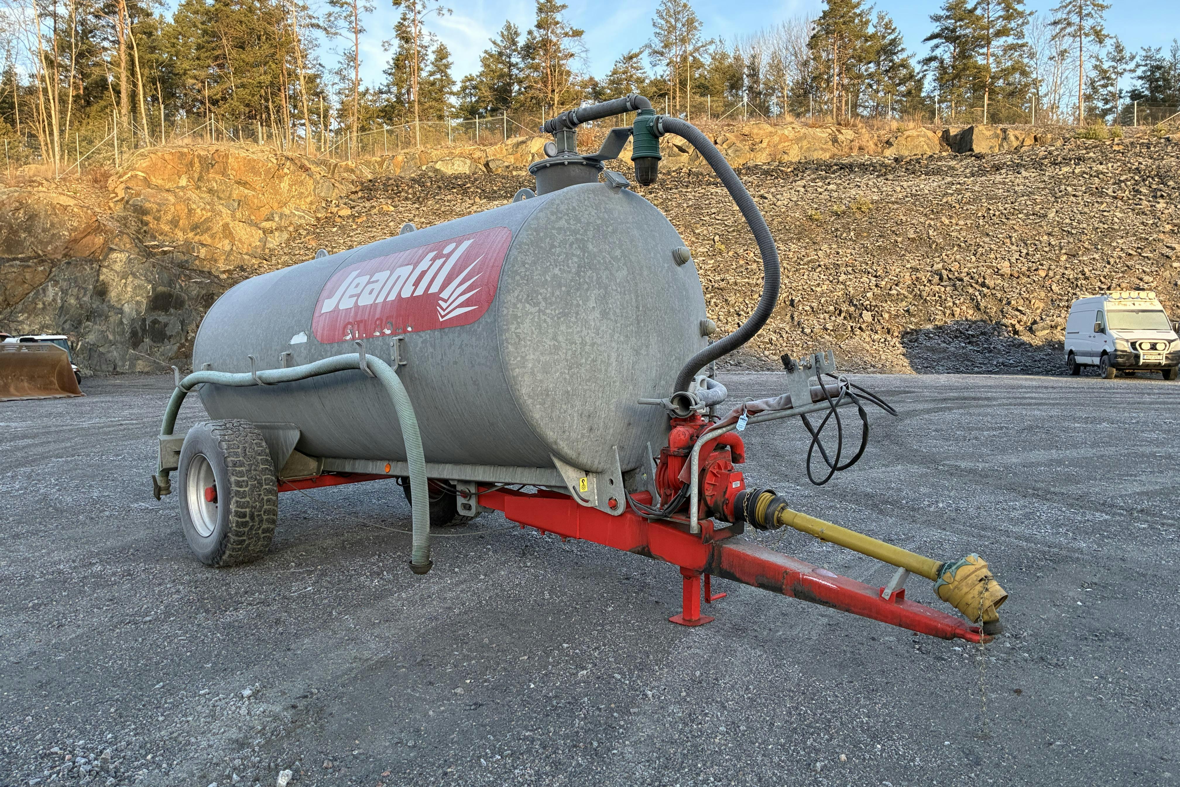 Presentation photo 2 of 47: Jeantil  GTI 8500 GTI 8500 Flytgödselspridare - 