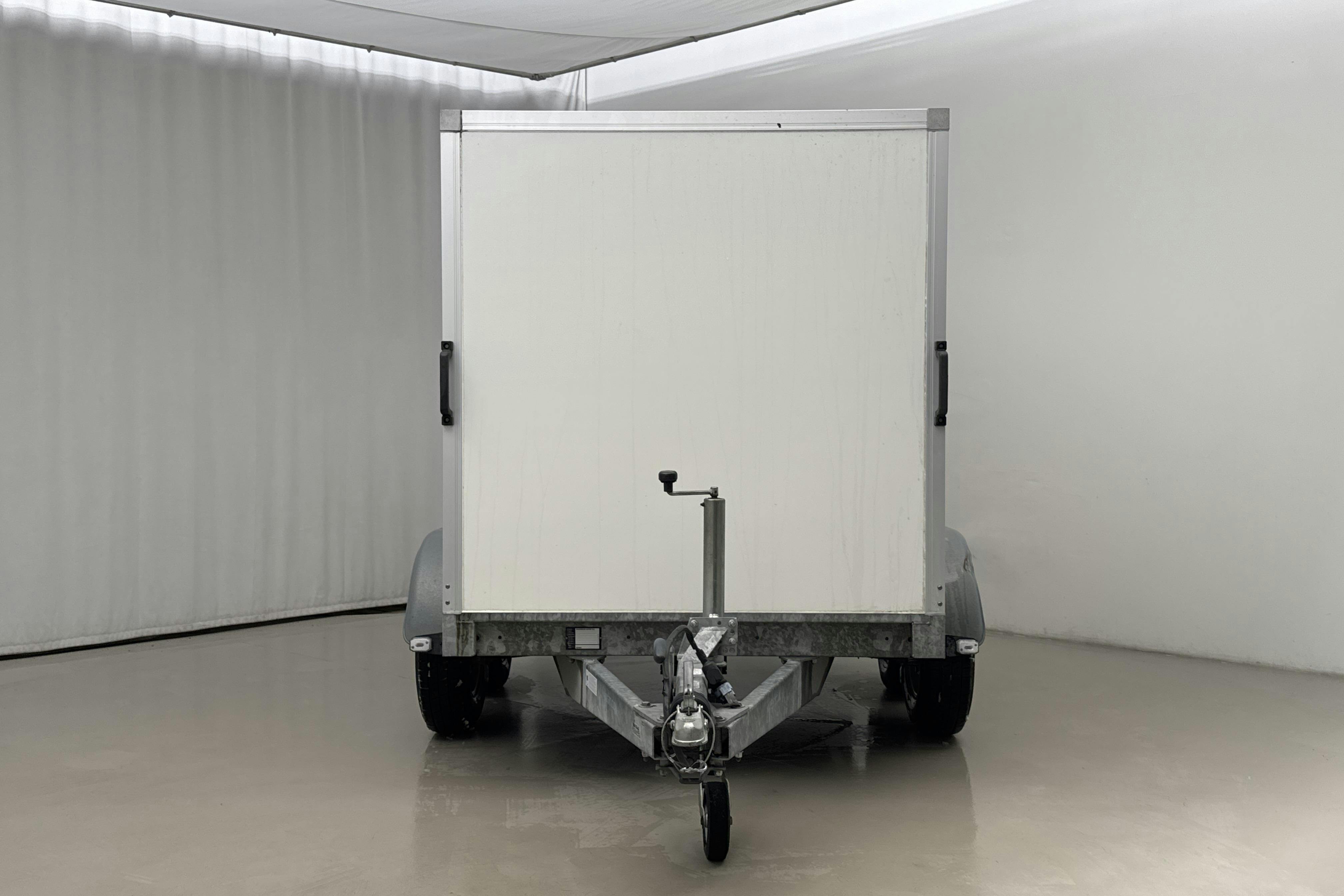 Presentationsfoto 2 av 17: HAPERT SAPPHIRE Skåpsläpvagn Släpvagn - 0 km - vit - 2019