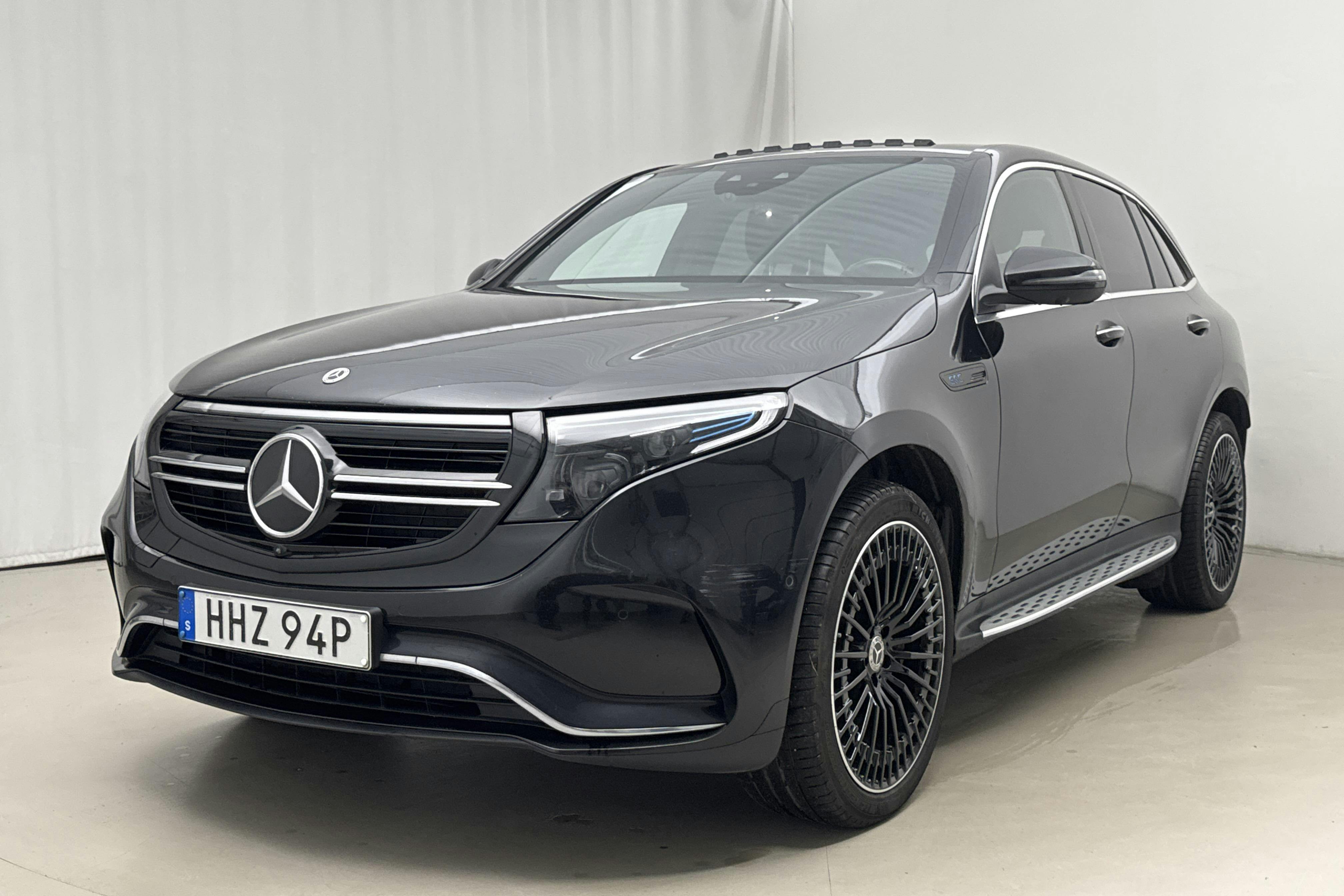 Presentation photo 1 of 28: Mercedes EQC 400 4MATIC 80kWh N293 (408hk) - 128 380 km - Automatic - black - 2023