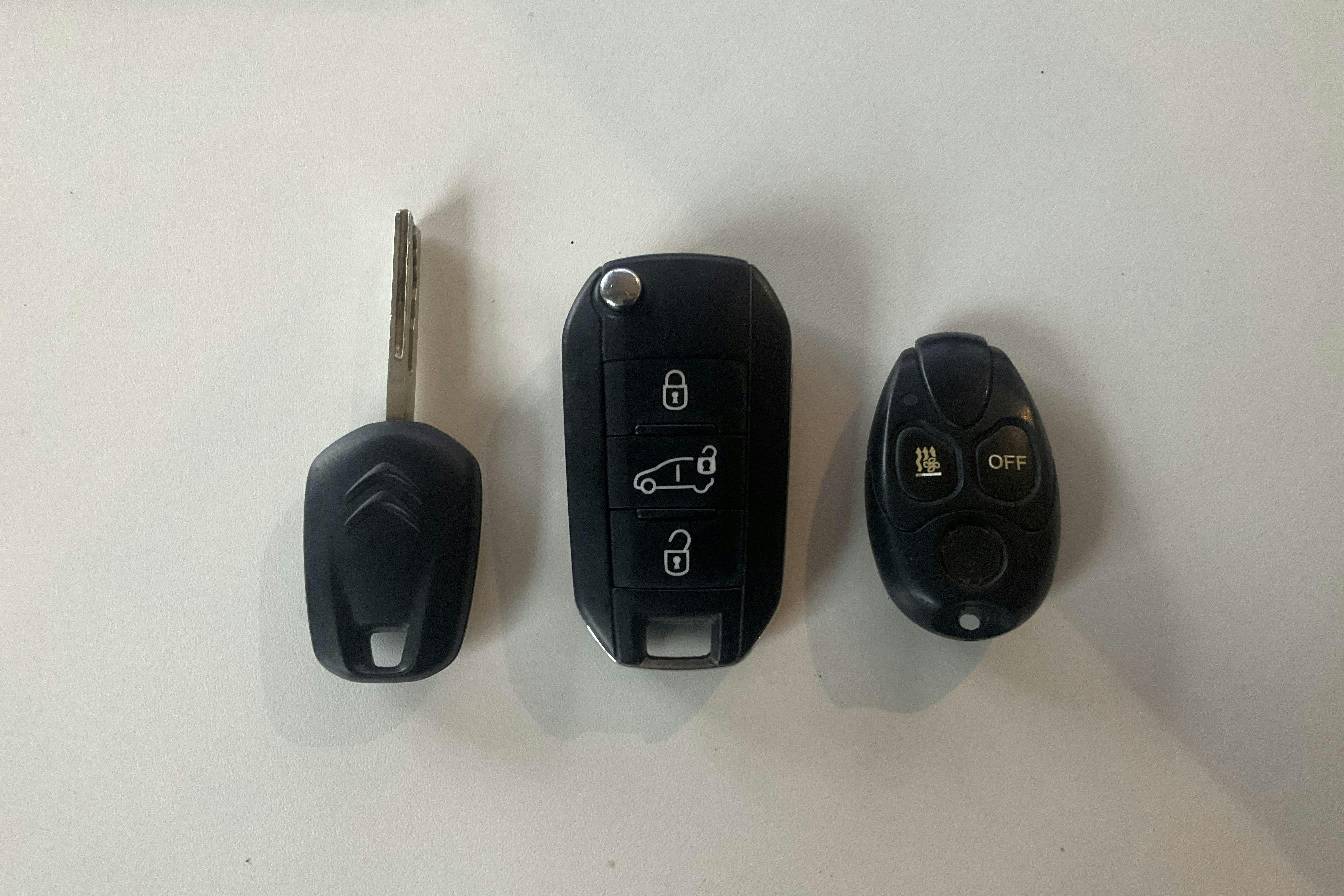 Presentationsfoto 15 av 15: Citroën Jumpy III 2.0 BlueHDI Skåp (120hk) - 11 136 mil - Manuell - vit - 2017