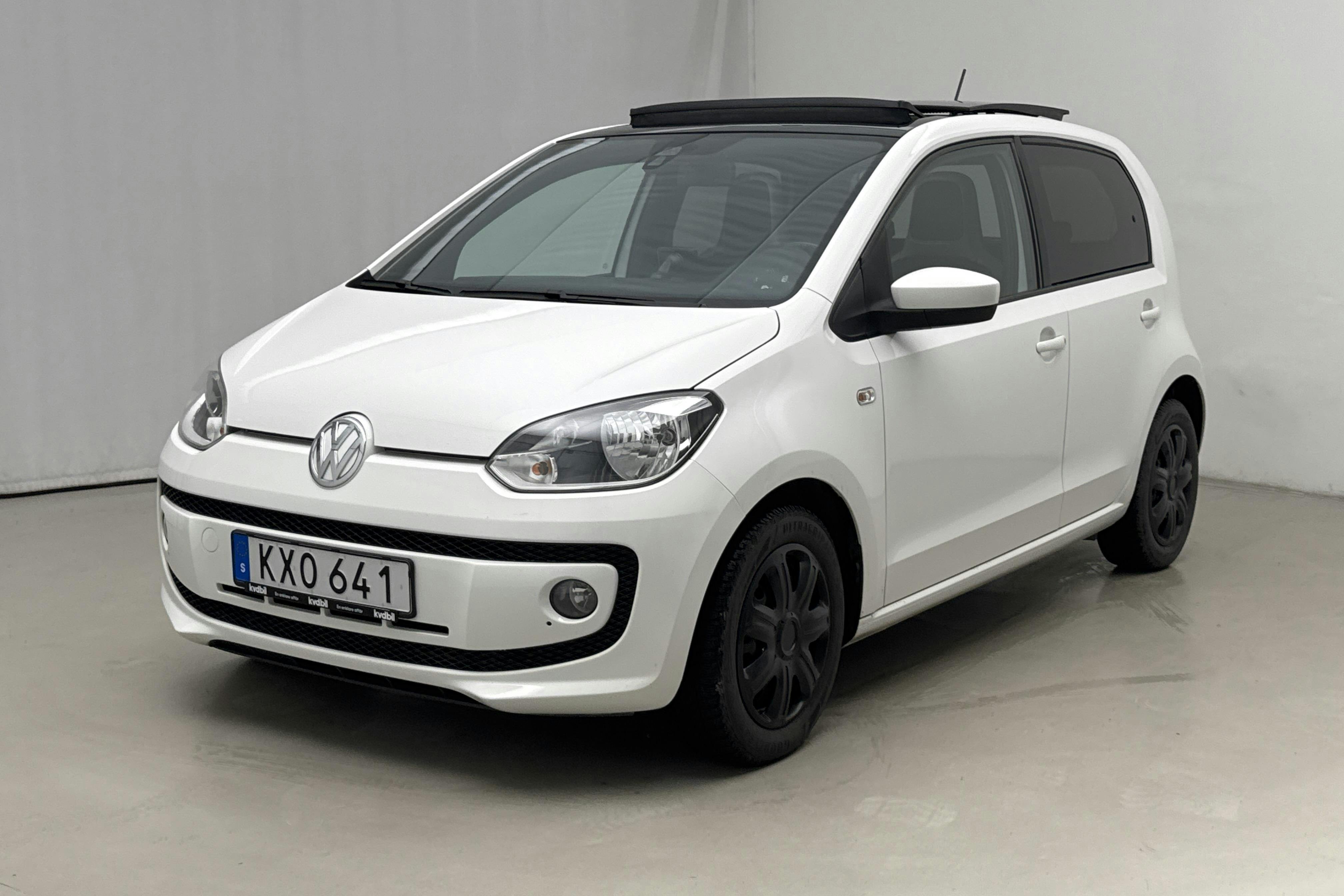 Presentationsfoto 1 av 15: VW up! 1.0 5dr (75hk) - 8 540 mil - Manuell - vit - 2016