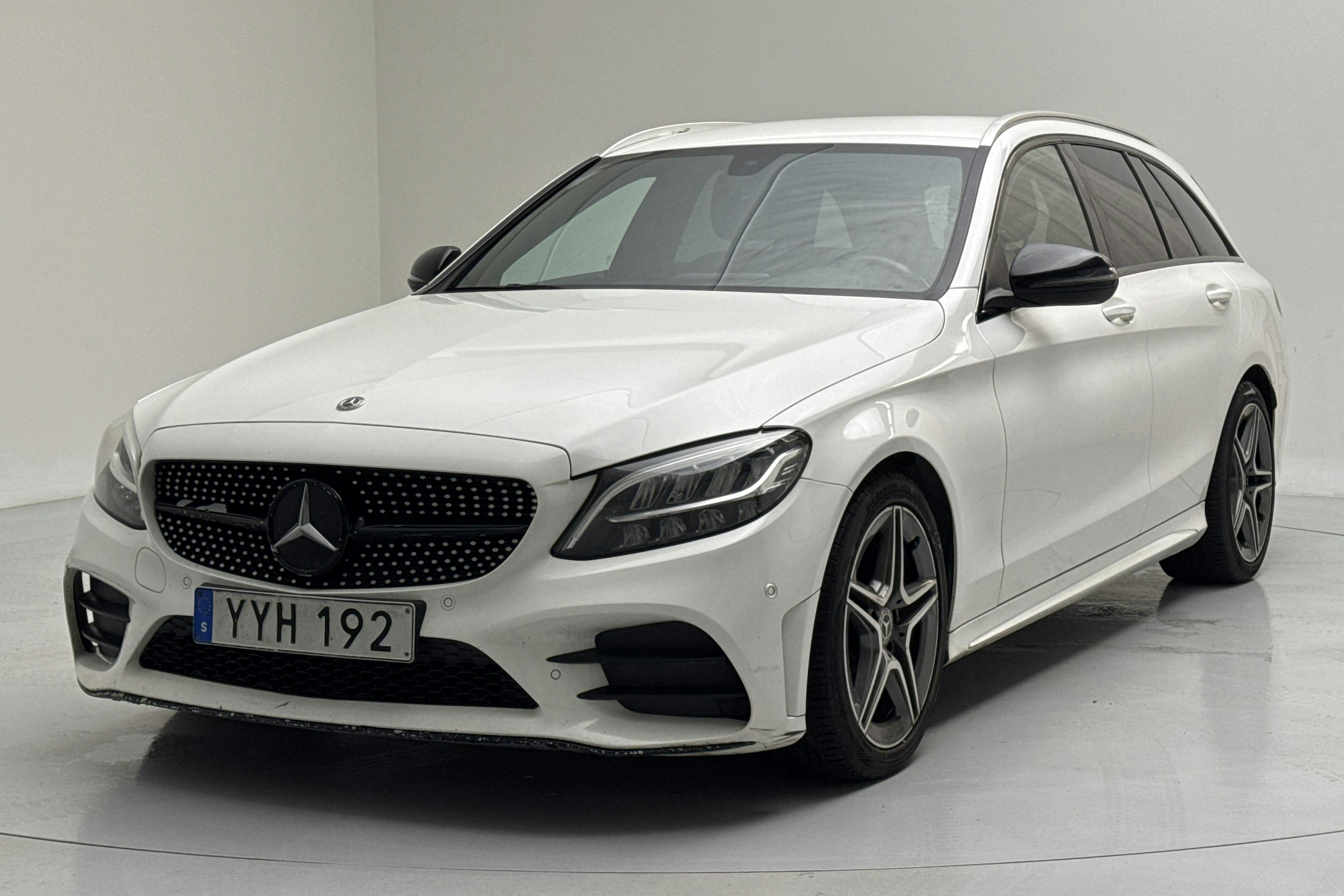Presentationsfoto 1 av 15: Mercedes C 200 d Kombi S205 (150hk) - 17 560 mil - Automat - vit - 2019