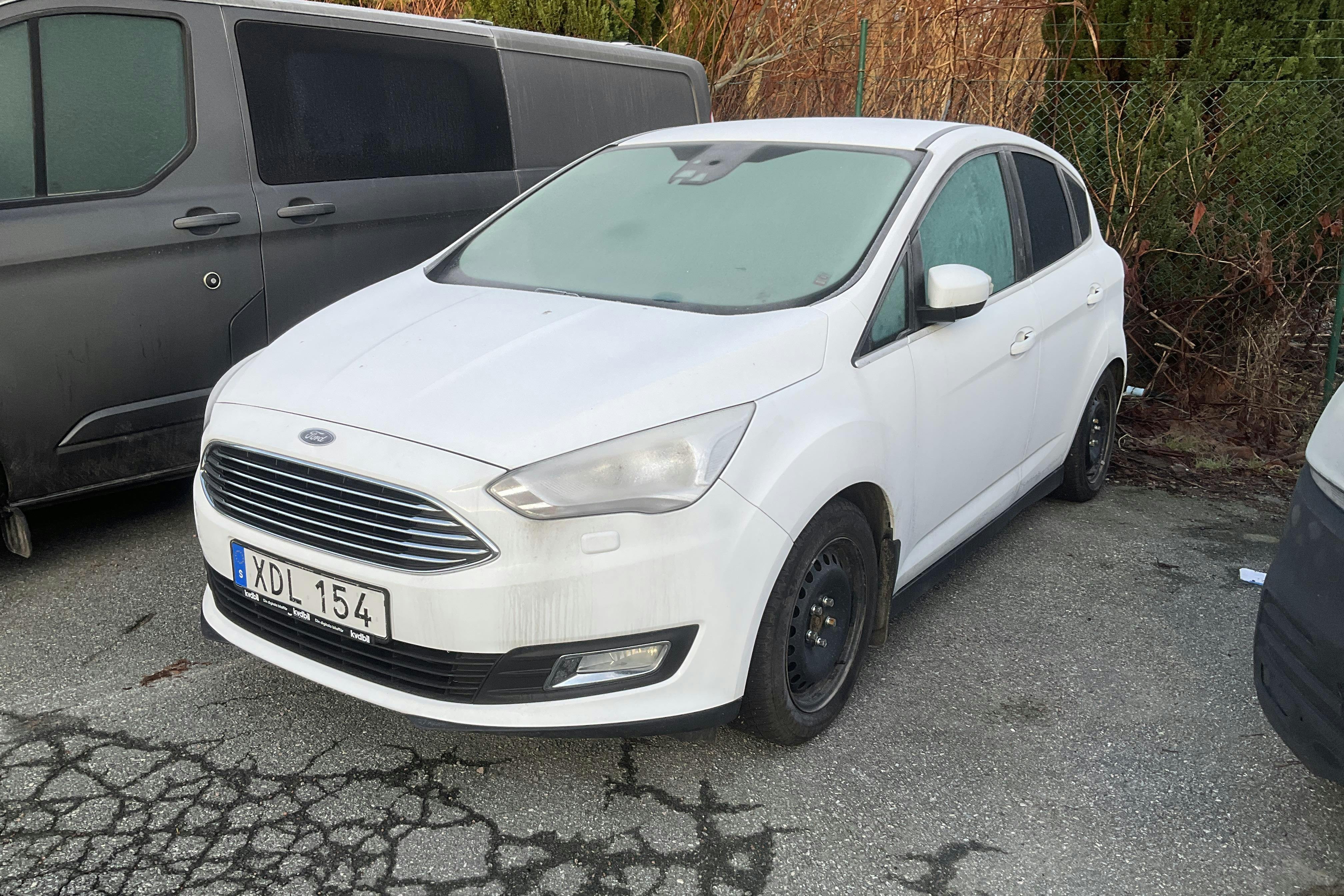Presentationsfoto 1 av 13: Ford C-MAX 1.0 Ecoboost (100hk) - 12 862 mil - Manuell - vit - 2018
