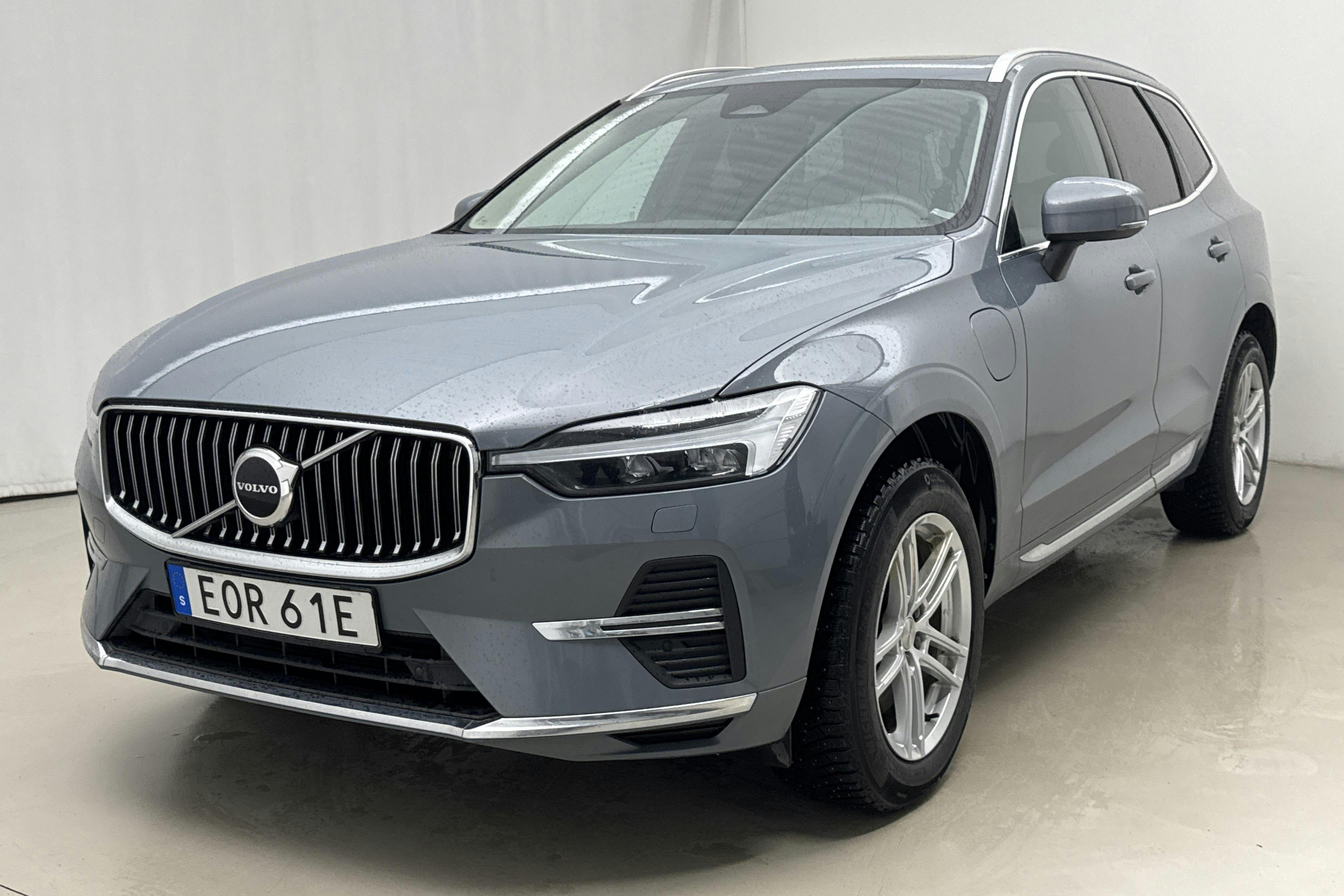 Presentation photo 1 of 21: Volvo XC60 T6 AWD Recharge (350hk) - 118 680 km - Automatic - gray - 2023