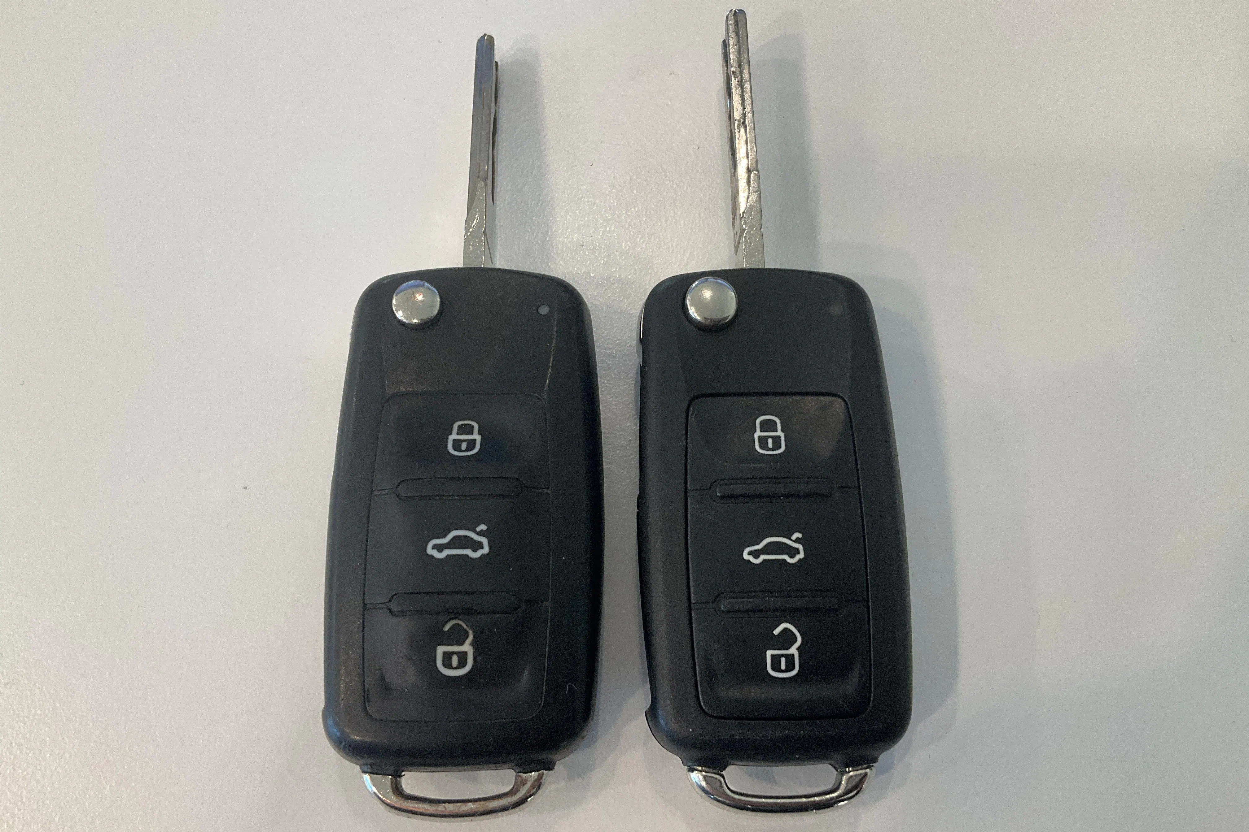 Presentationsfoto 15 av 15: VW Caddy 2.0 Ecofuel Maxi Skåp (109hk) - 4 456 mil - Manuell - svart - 2014